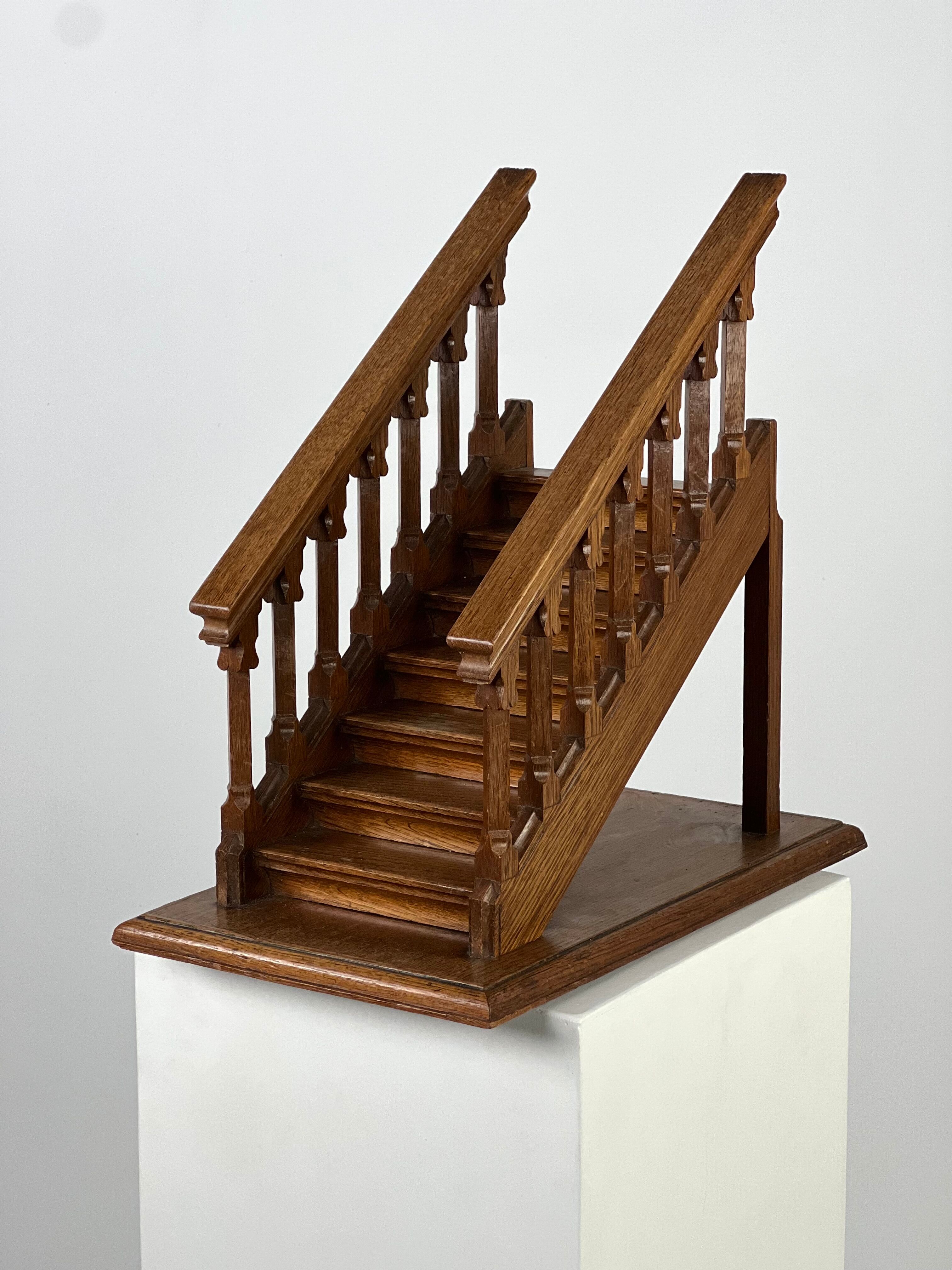 Model staircase oak antique