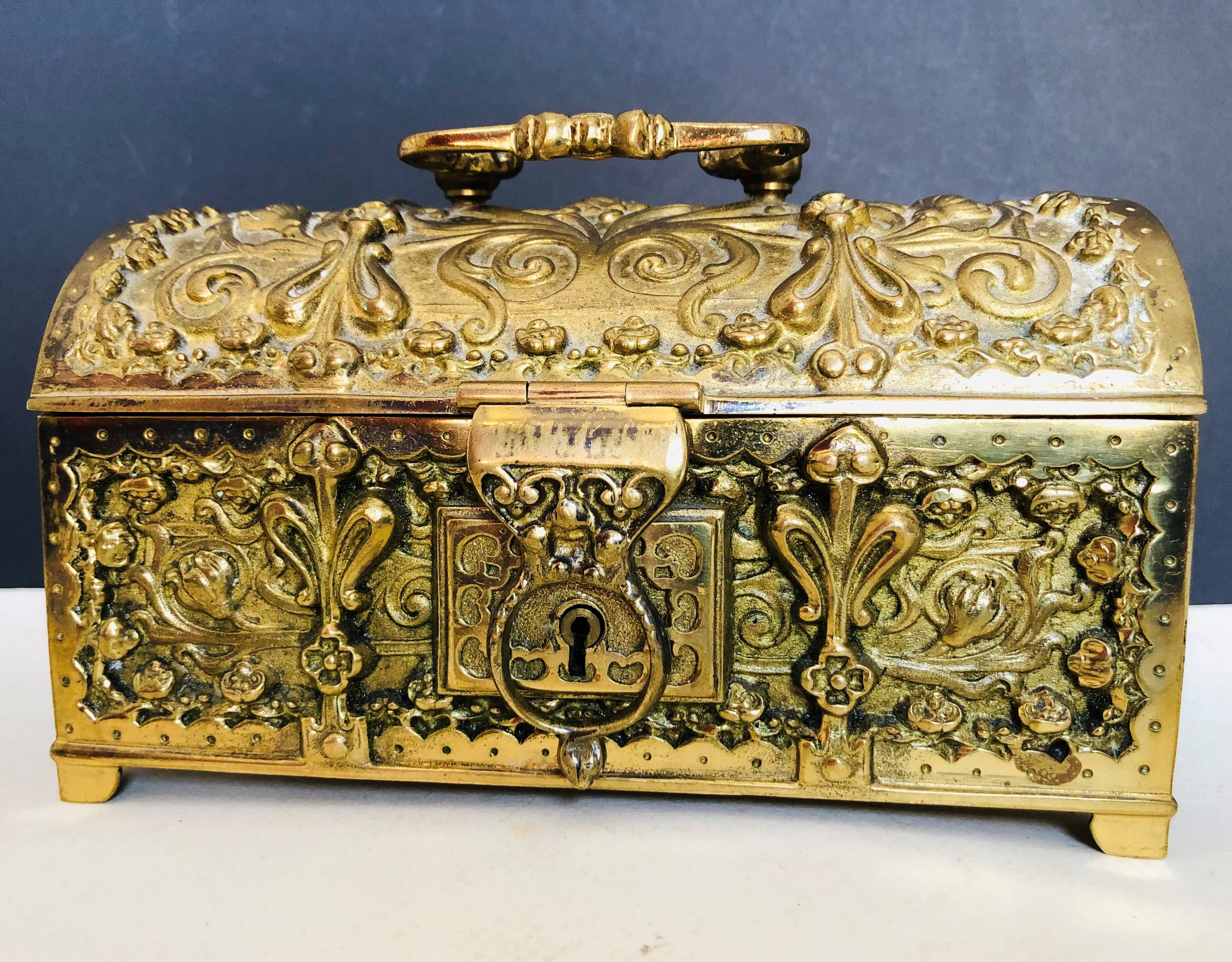 Gilded bronze jewelry chest