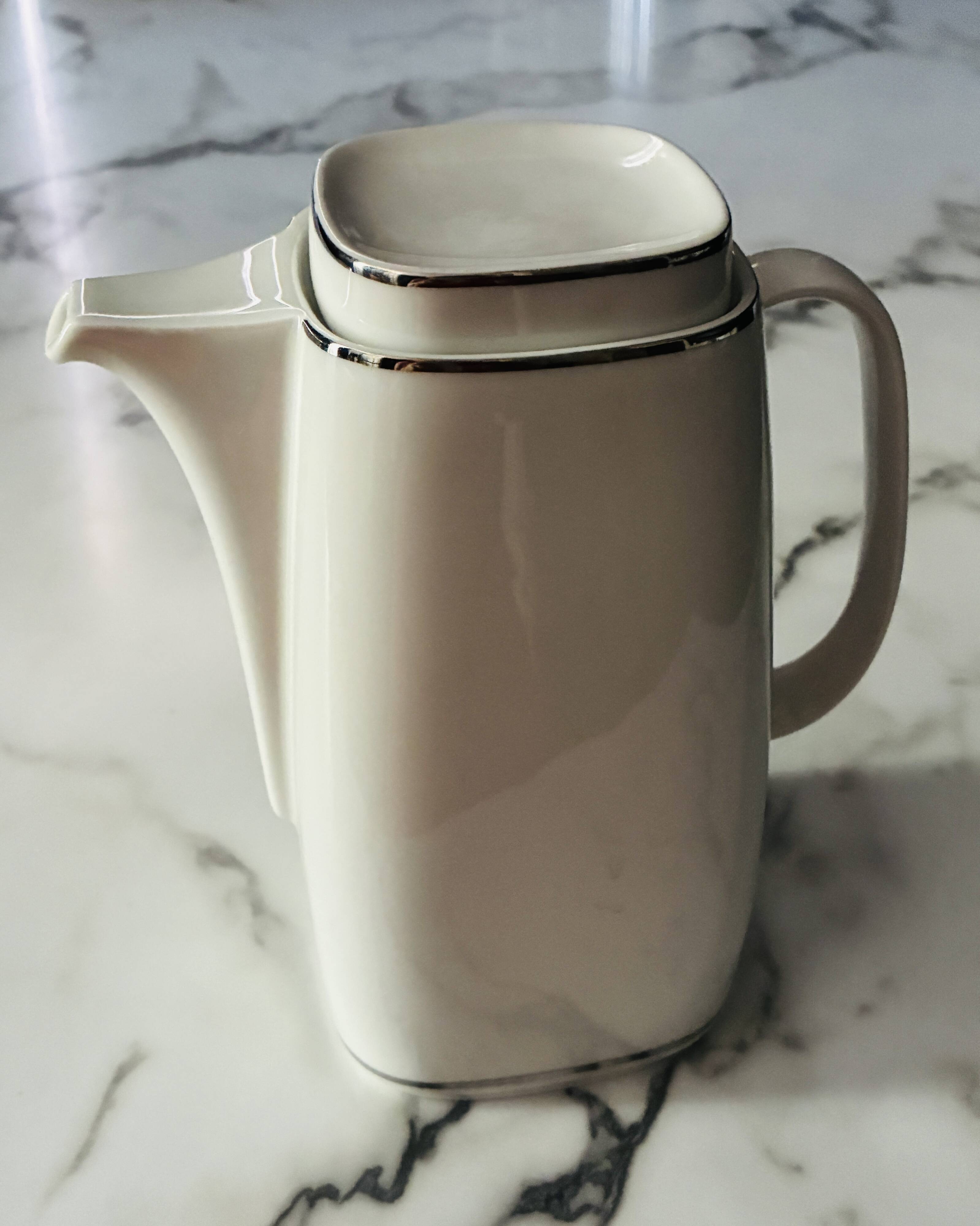 Porcelain coffee pot Schirnding Bavaria