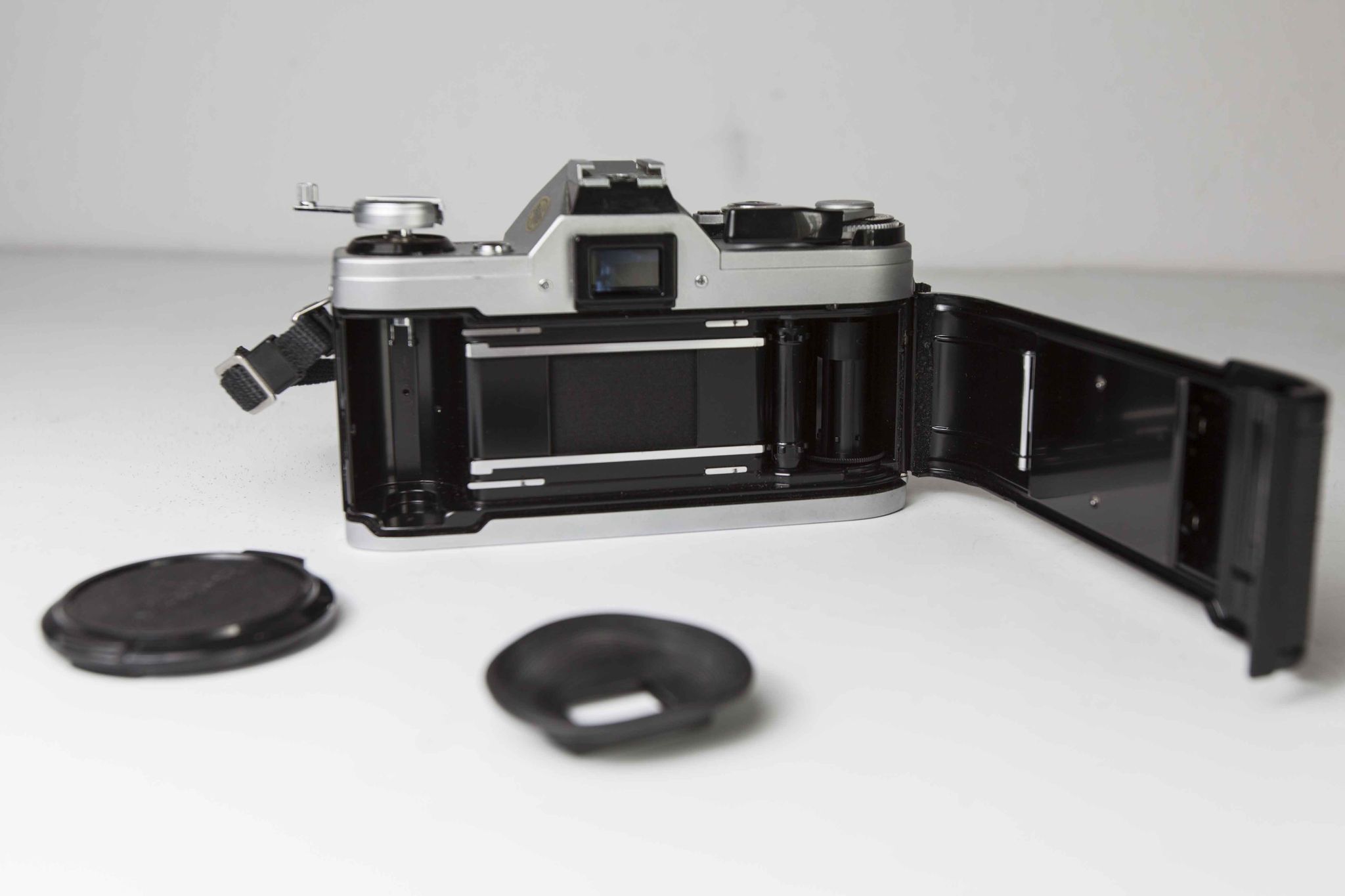 Appareil photo argentique Canon Ae1 Nettoyé testé