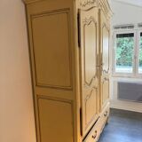 Provençal-style wardrobe