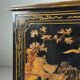 Cabinet laqué chinoiserie du 20e siècle anglais