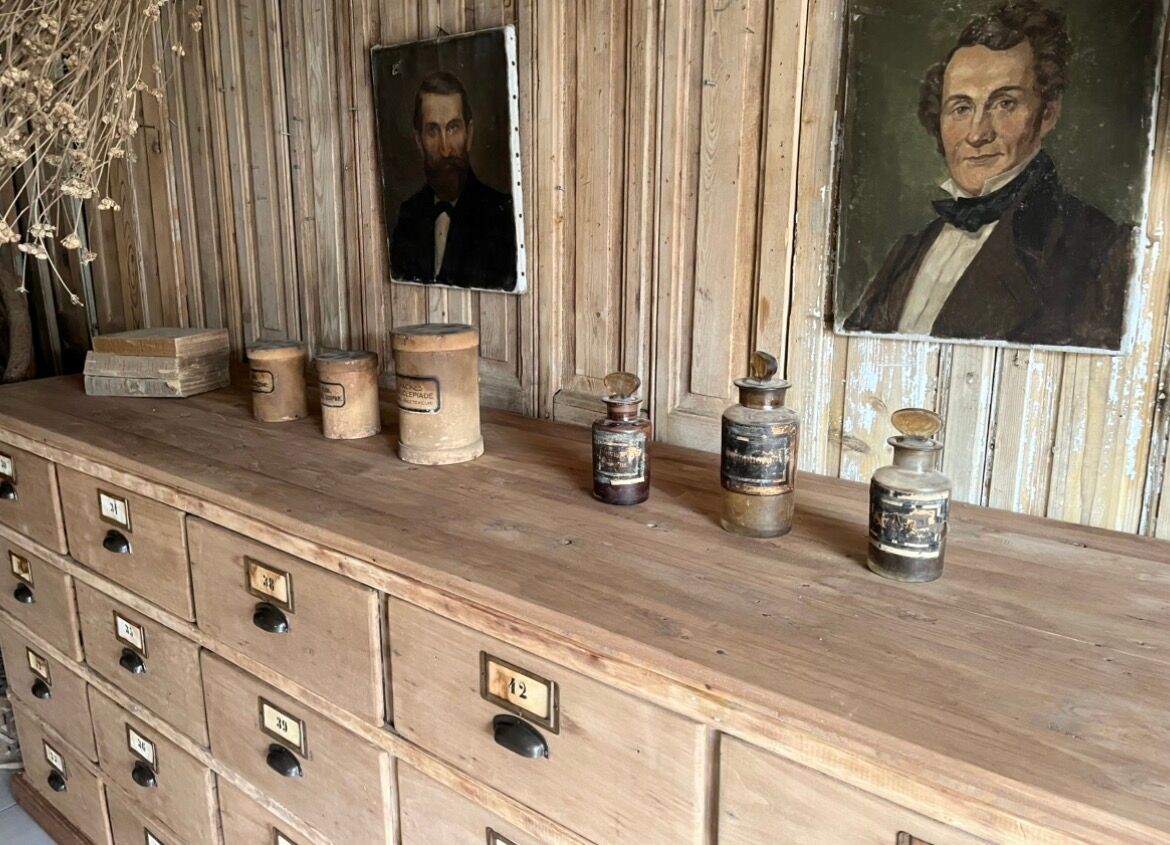 Old workshop drawer unit