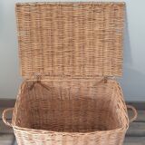Wicker trunk