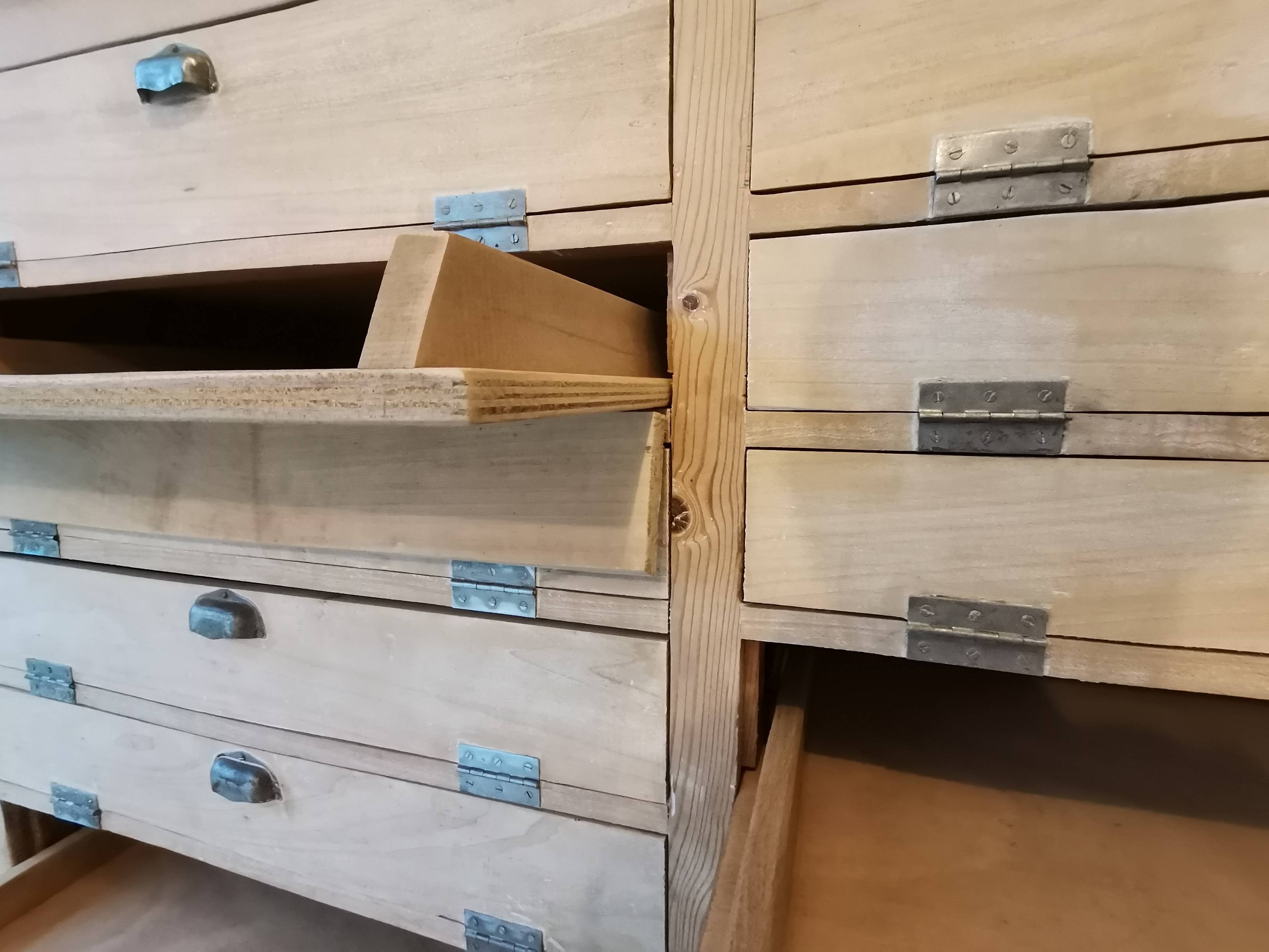 Trade furniture: baker's furniture