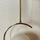 Suspension mid-century laiton et verre opalin