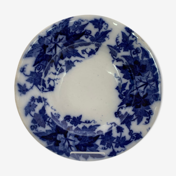 Old earthenware plate SARREGUEMINES, Bryonia model - Late 19th century