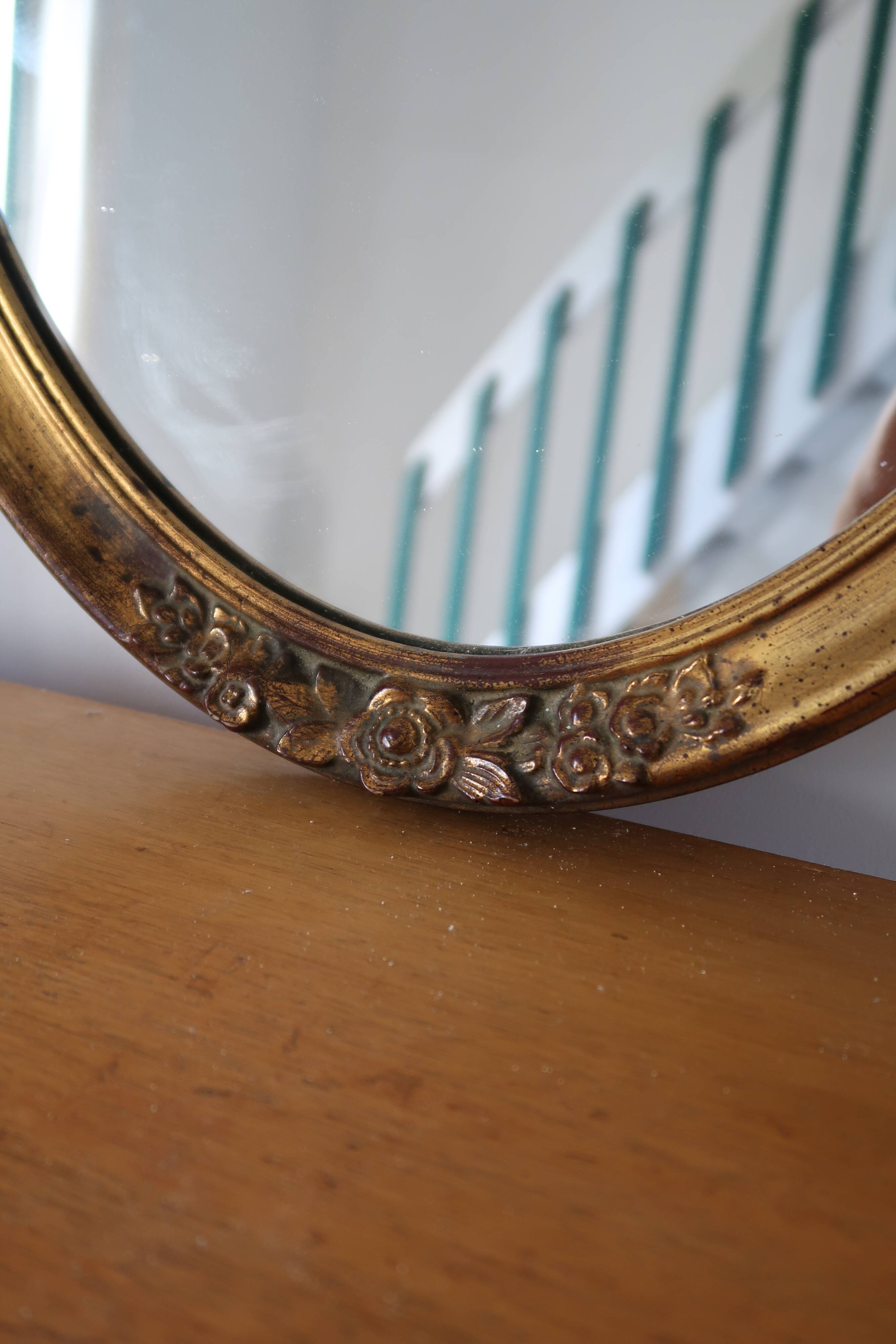 Miroir ovale doré vintage