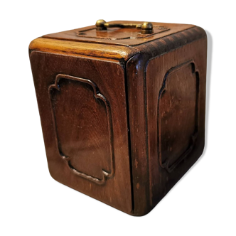 Jewelry box