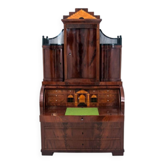 Biedermeier secretary, Northern Europe, mid 19th century.