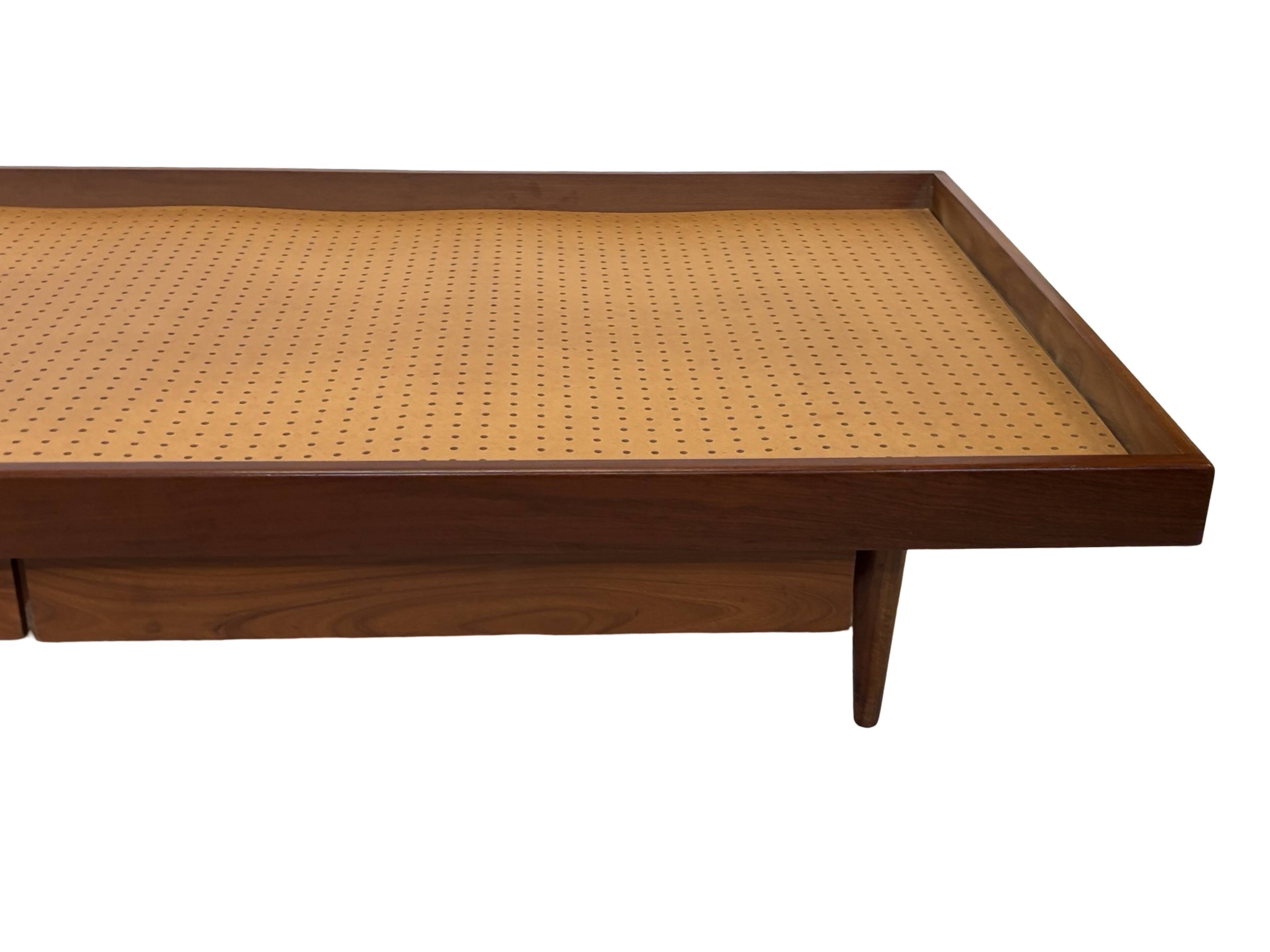 Vintage mid century daybed in teak design with drawers