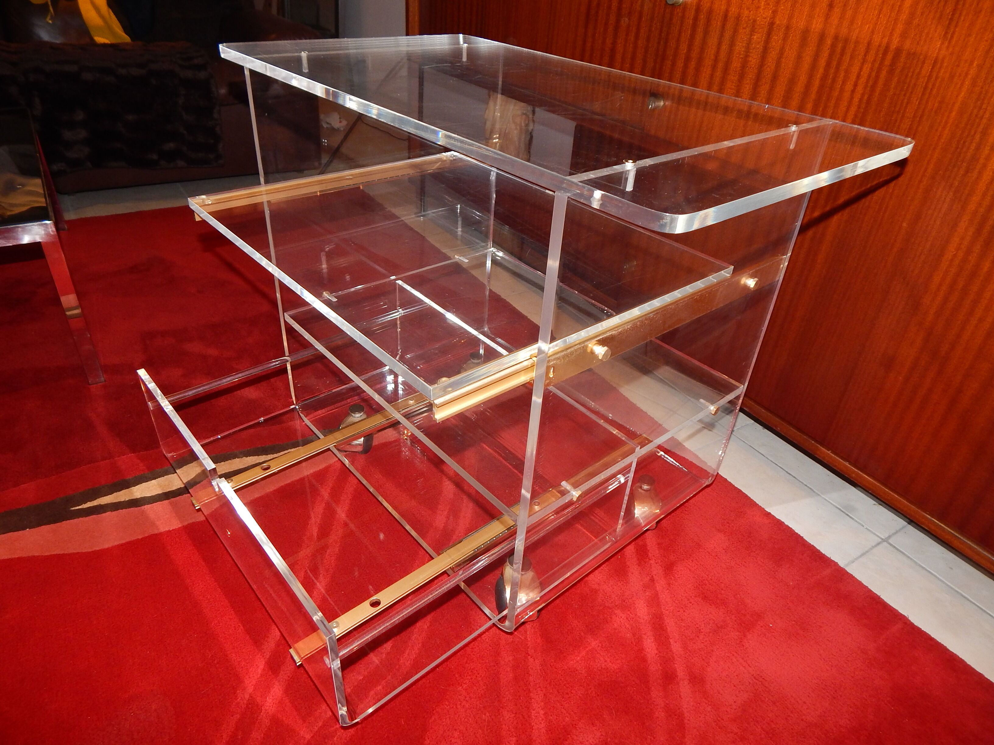 David Lange's altuglass serving table