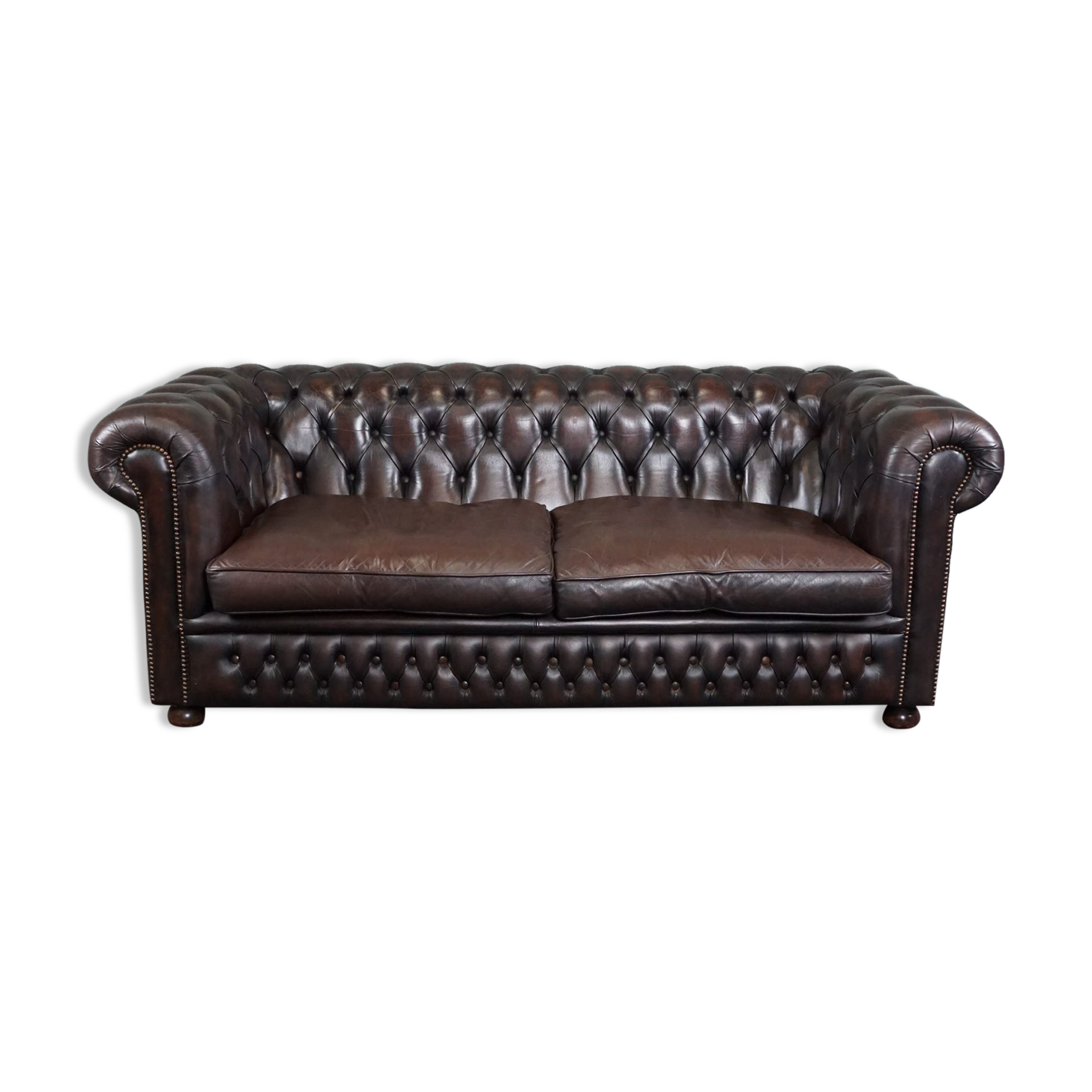Handmade English cowhide leather Chesterfield sofa