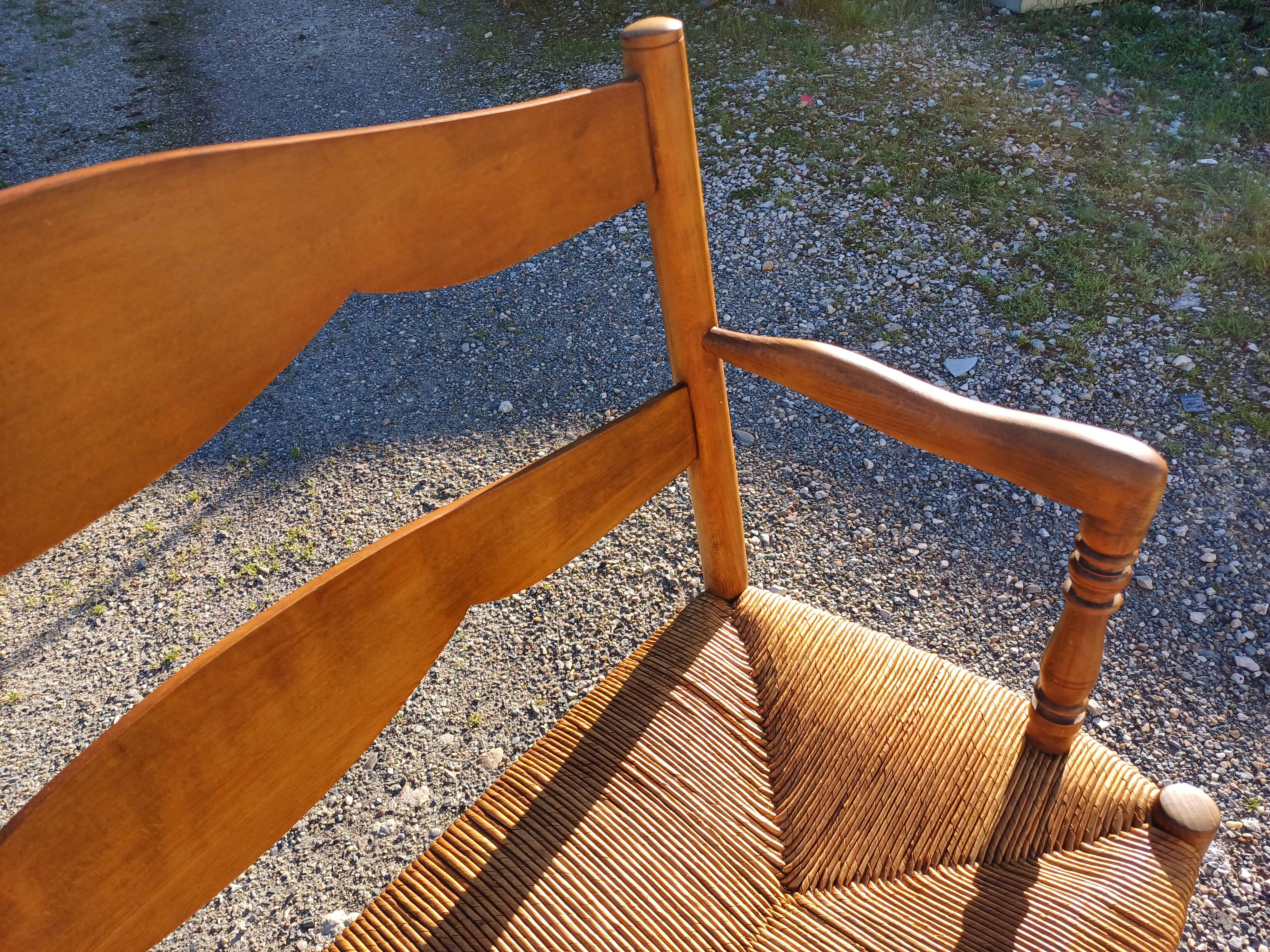 3-Person Bench with Old-fashioned Mulching