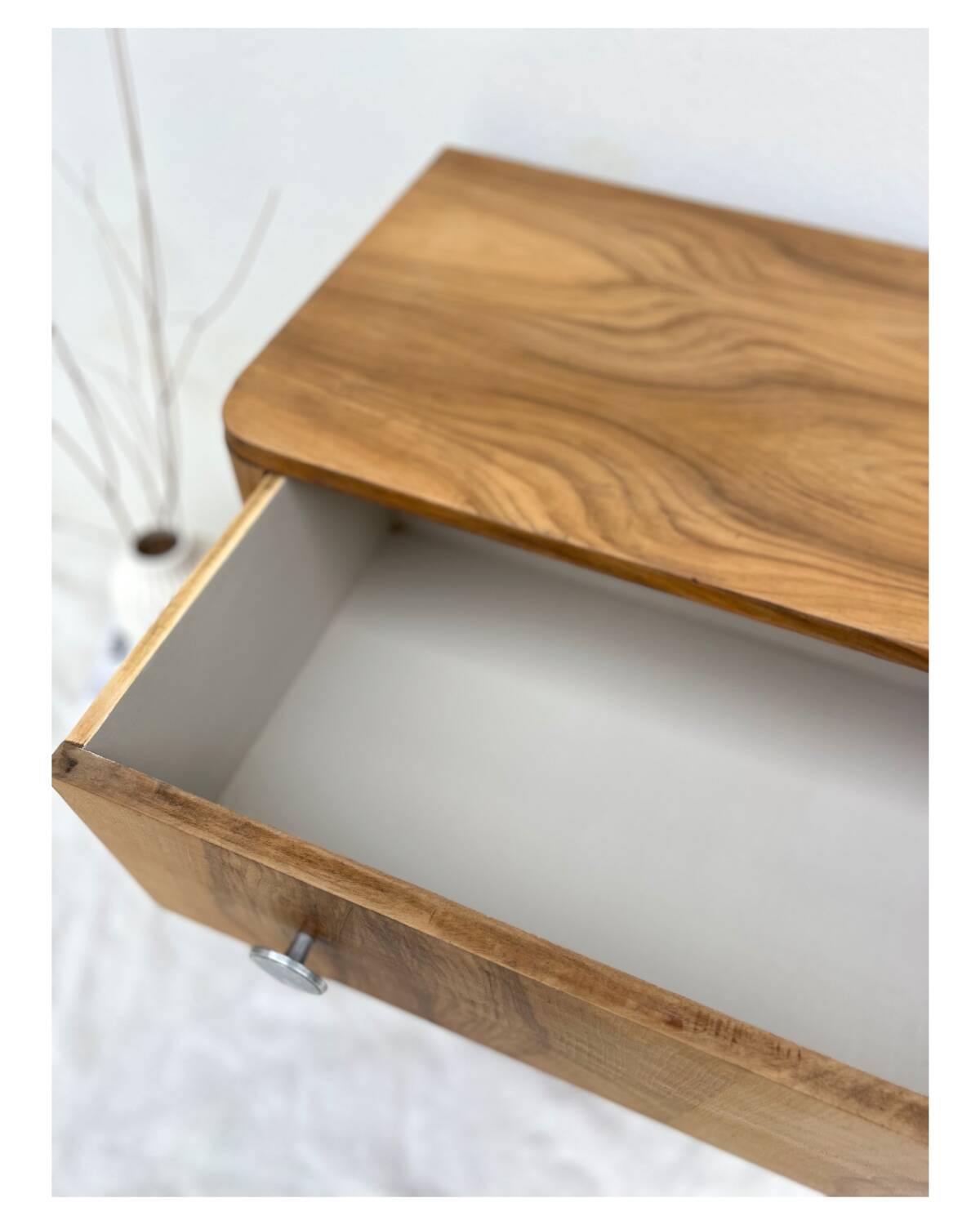 Vintage chest of drawers