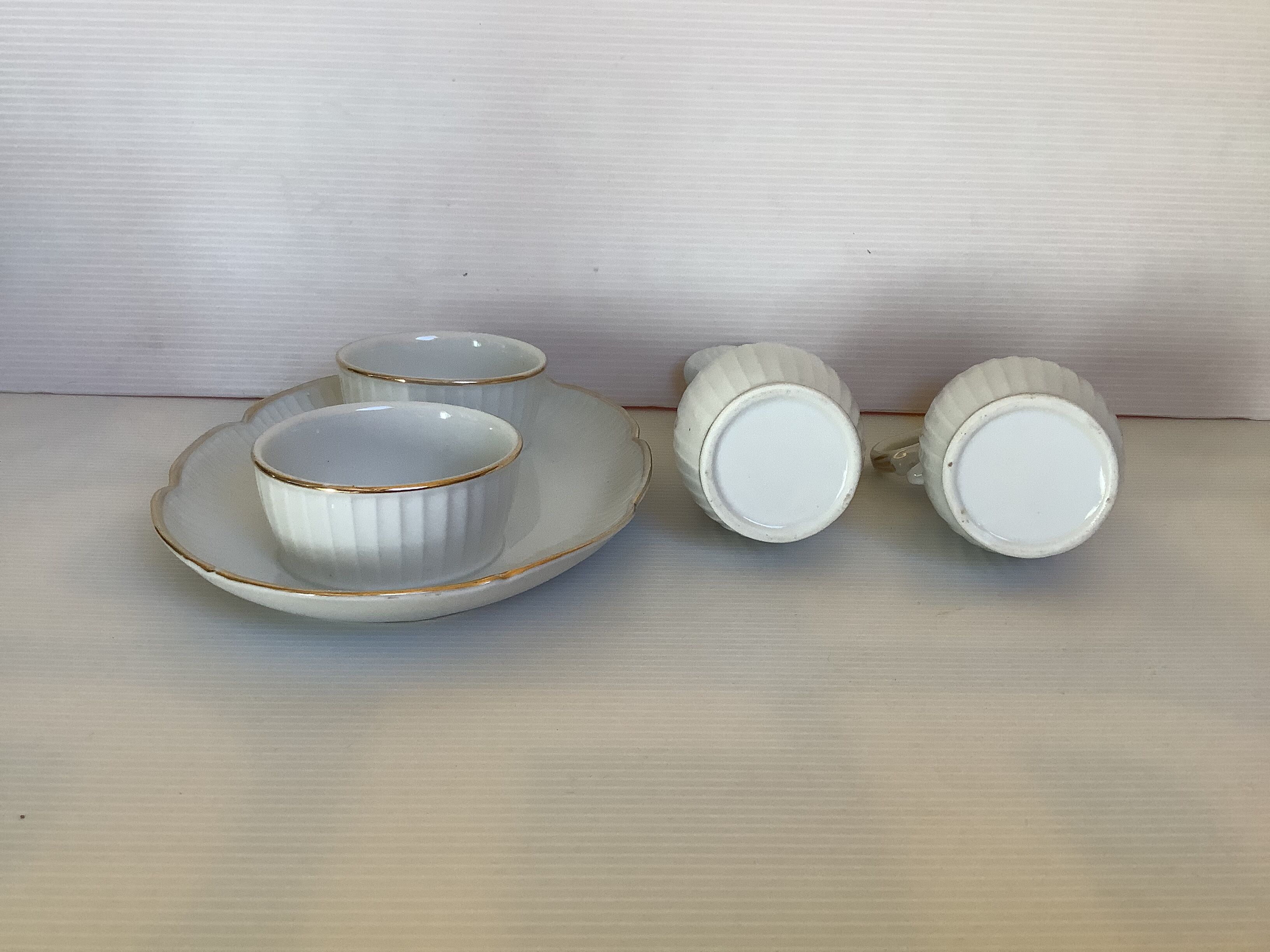 Ancient oil and vinegar service