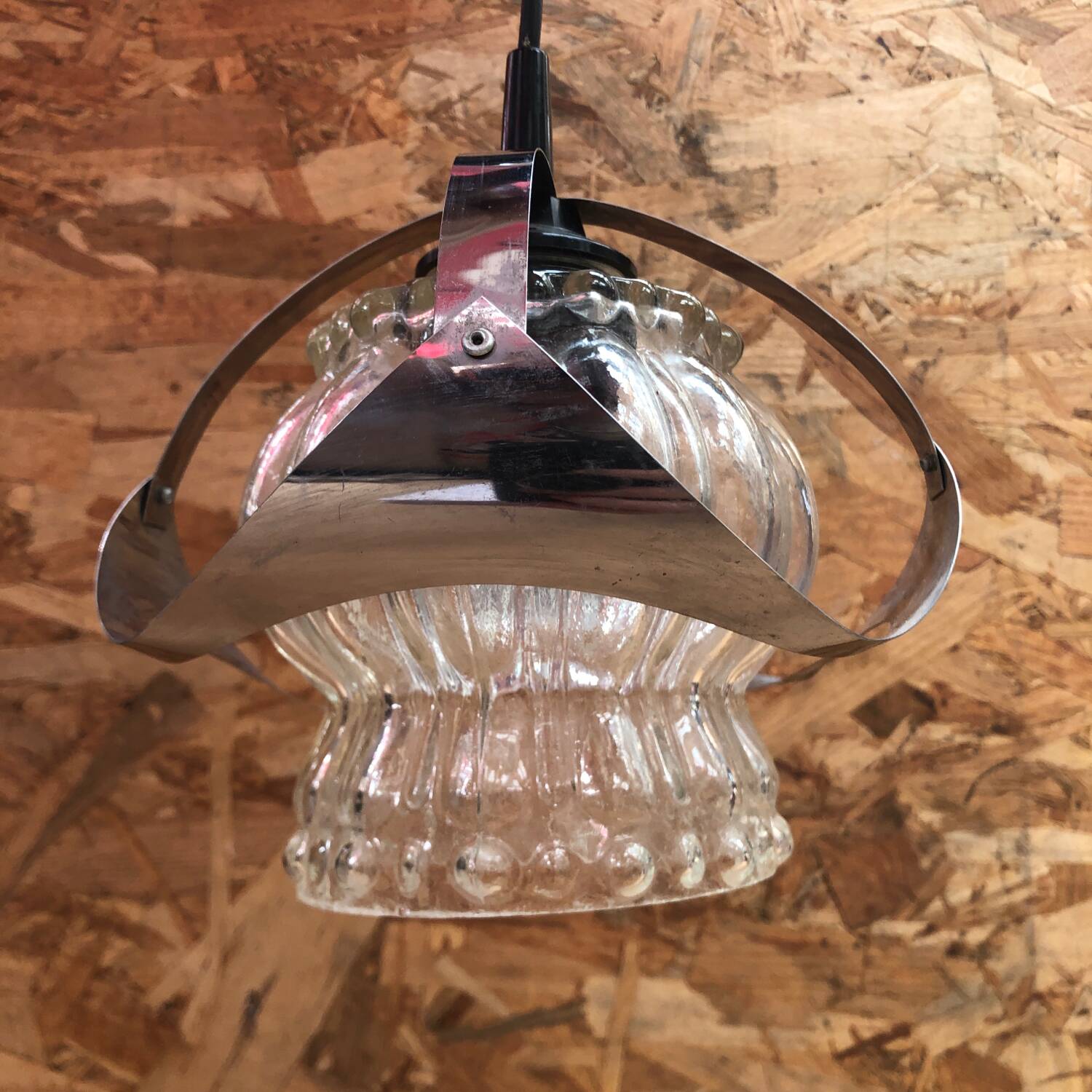 Old atomic age pendant lamp chromed metal & molded glass 70's vintage