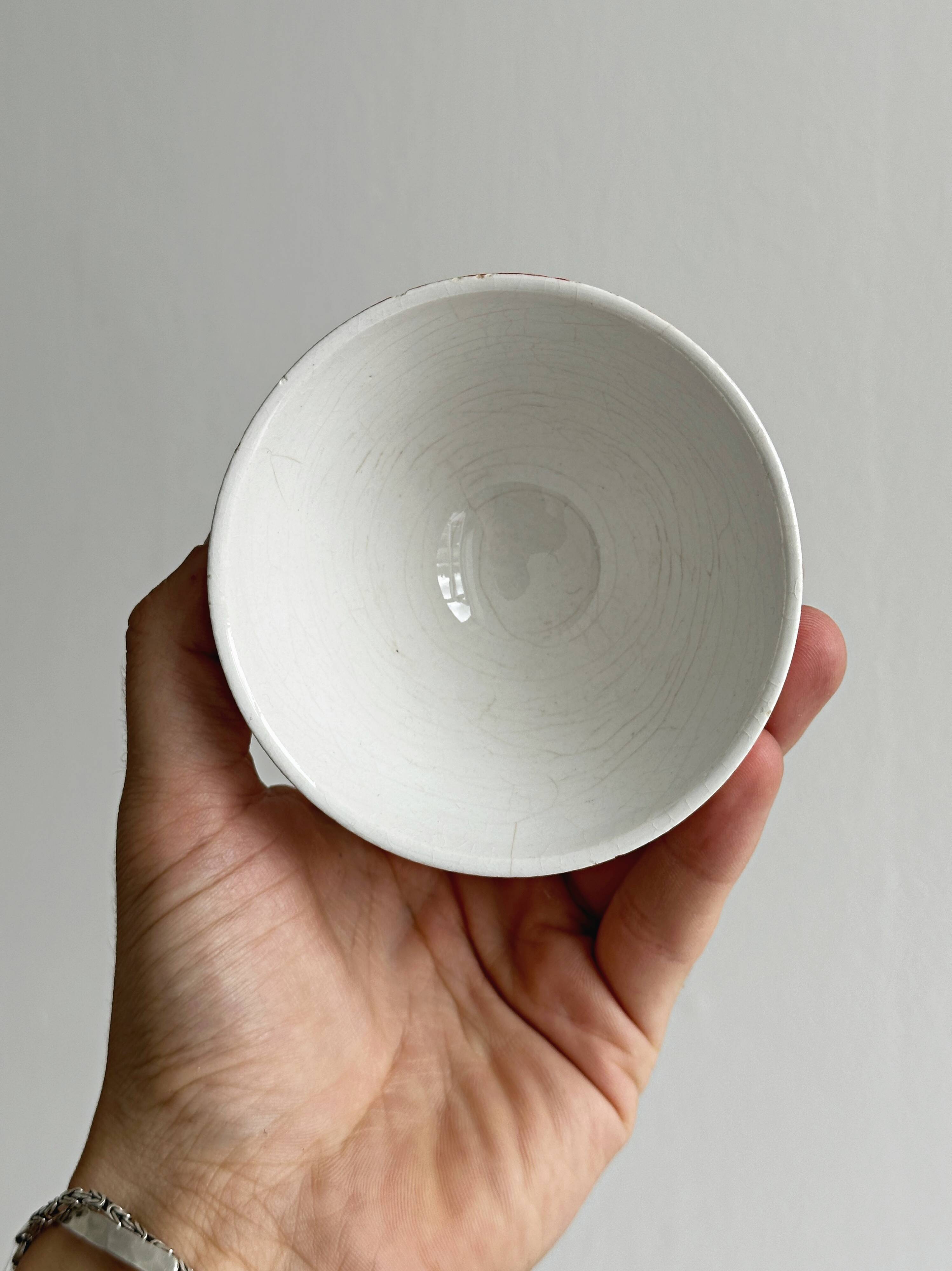 Set of 5 small ceramic bowls