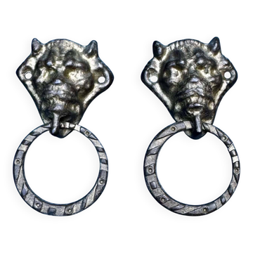 Paire de poignées de tiroir en bronze diable Art Nouveau