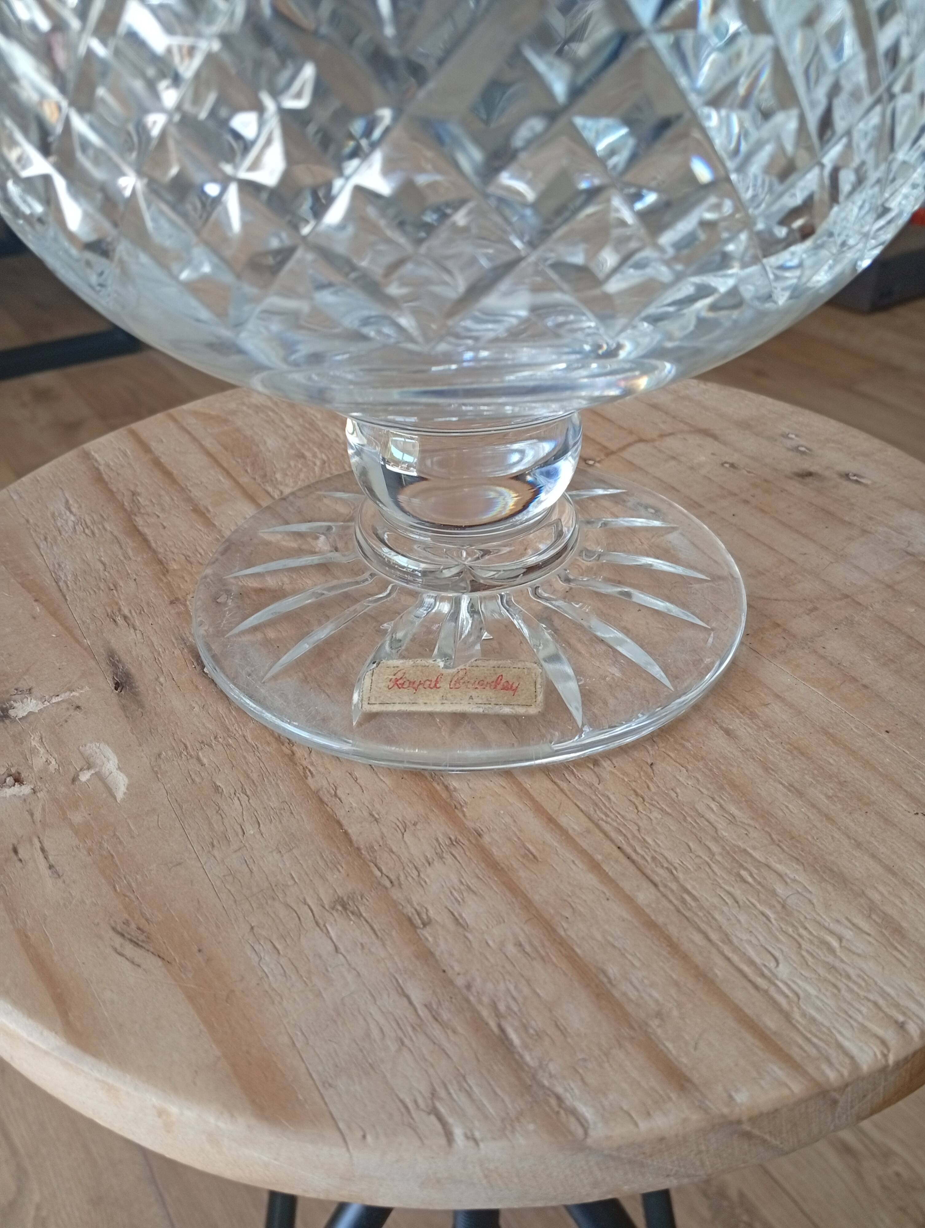 Crystal centrepiece