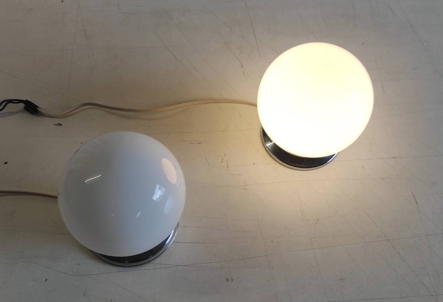 Ceiling light or table lamp with opaline globe, diameter 15 cm - mid 20th century.