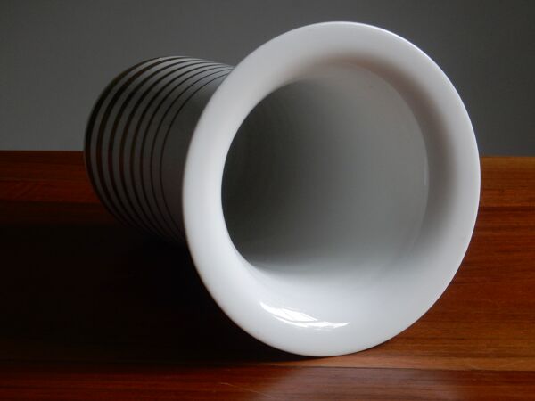 Vase en porcelaine blanc et or des années 60 / Schumann Arzberg Bavaria