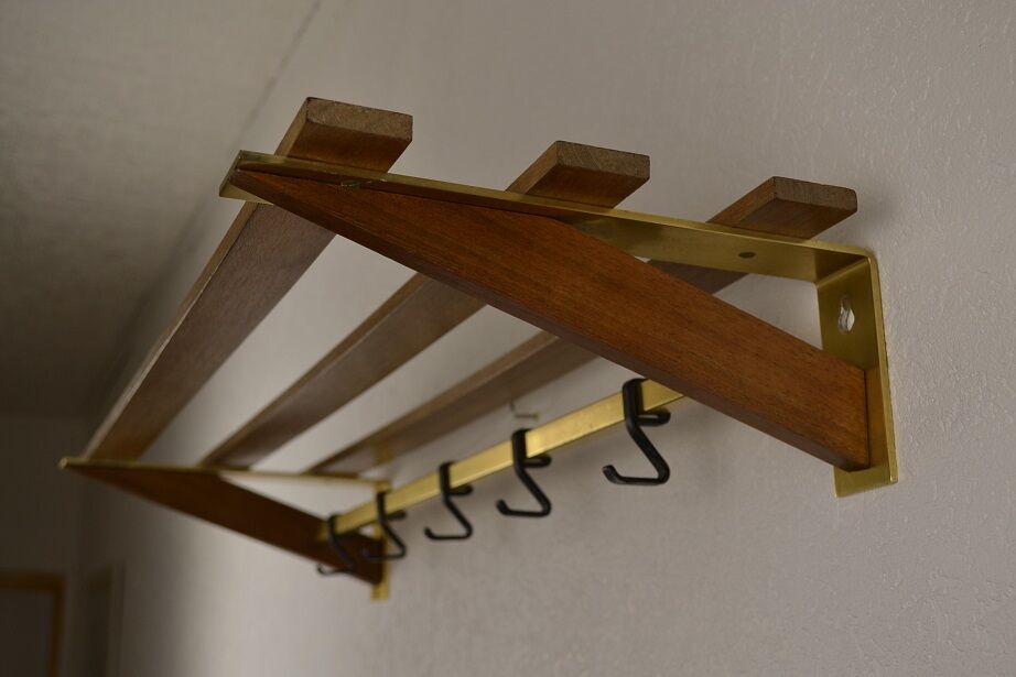 60s 70s Wall Coats Door