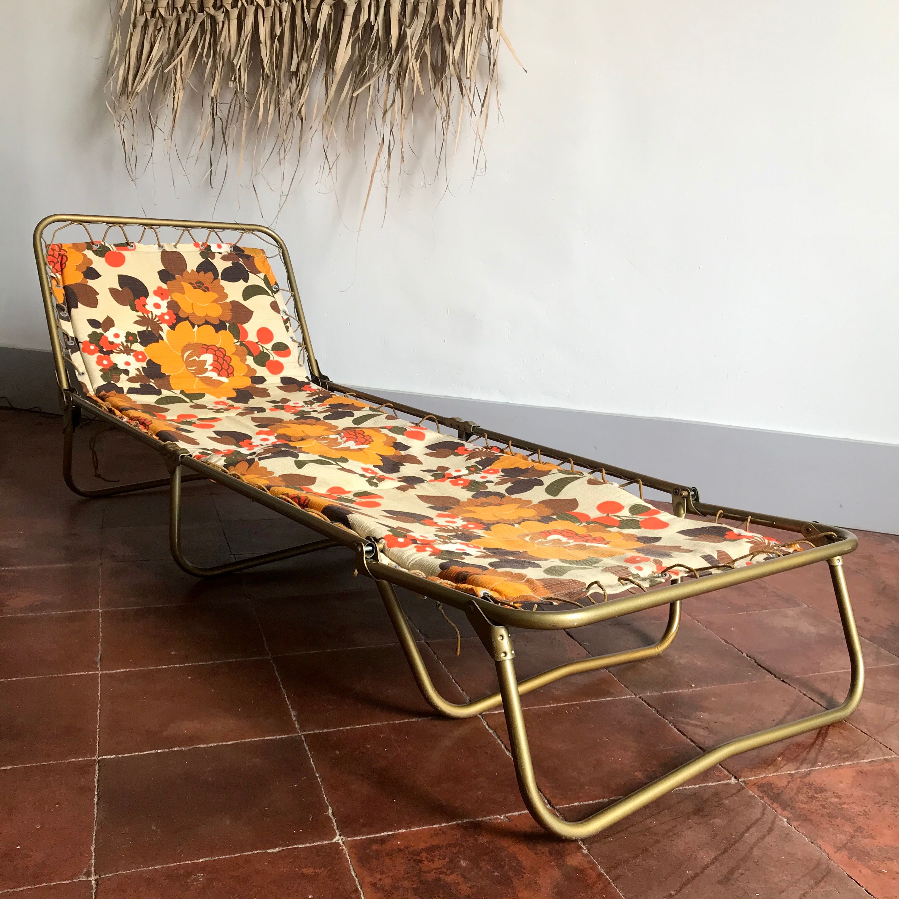 Transat vintage sunbathing