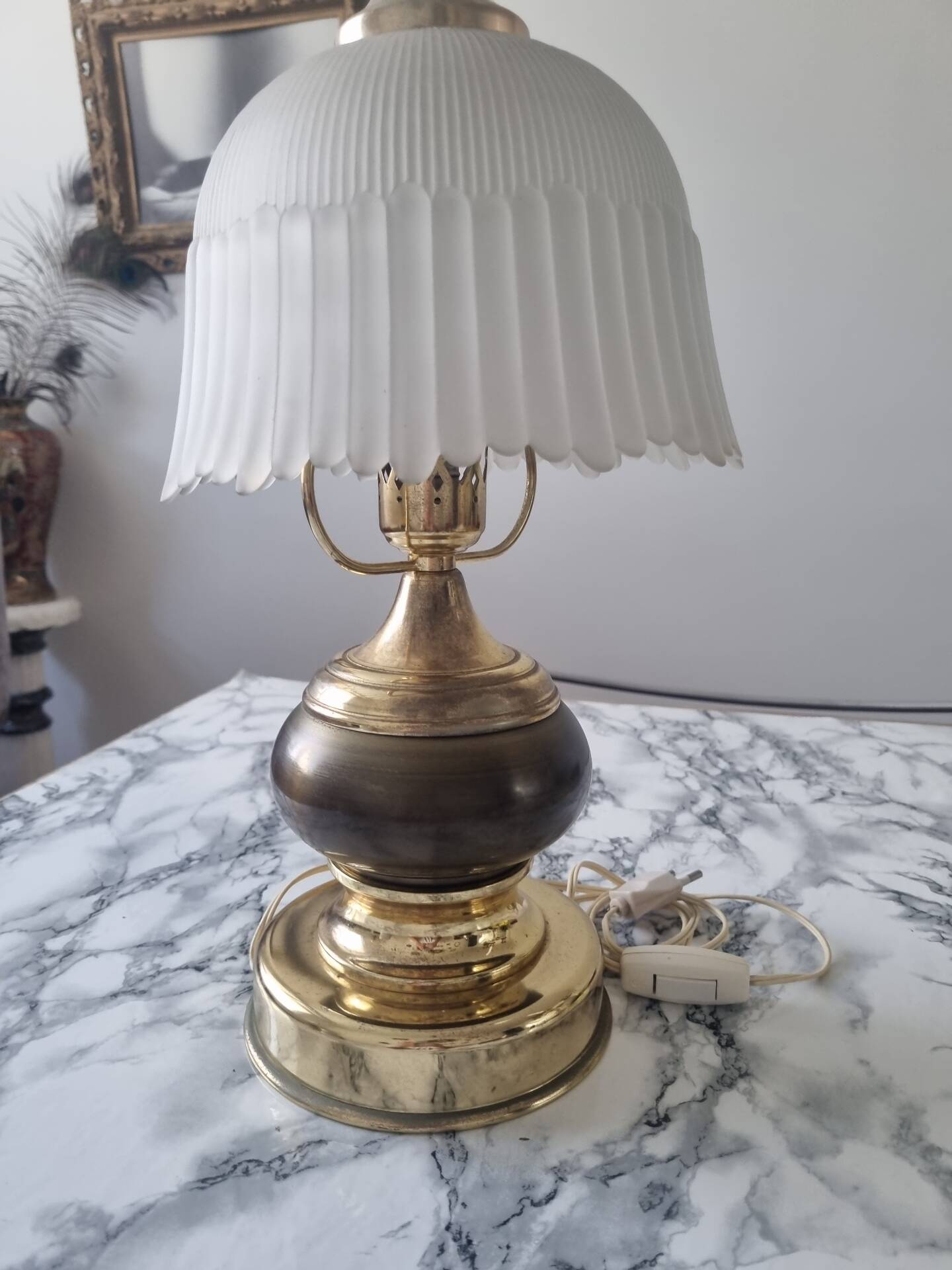 Lampe doré opaline vintage