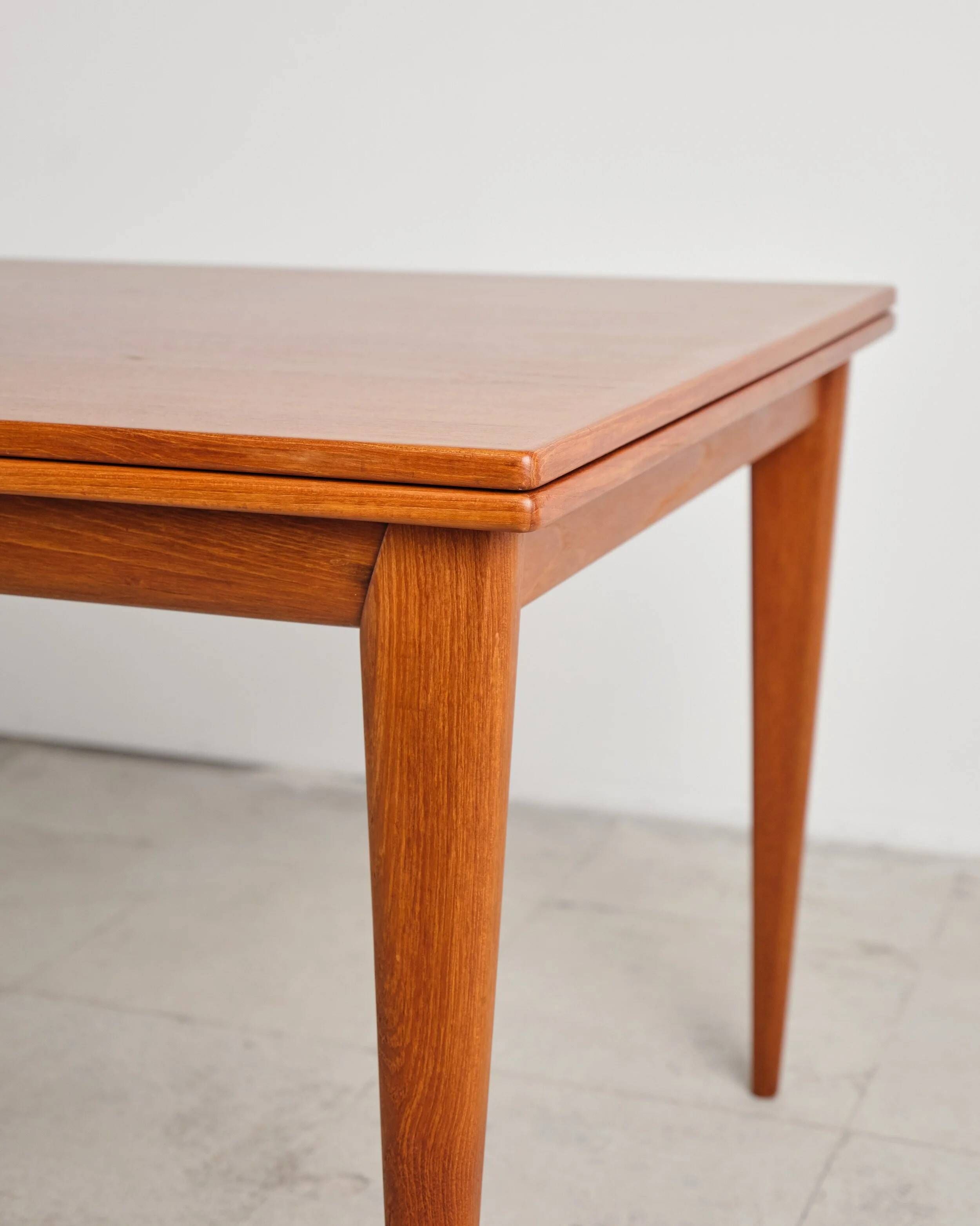 Extendable table model 12 in teak by Niels O. Møller, Denmark, 1960s