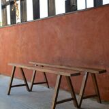 Paire de bancs de ferme en bois