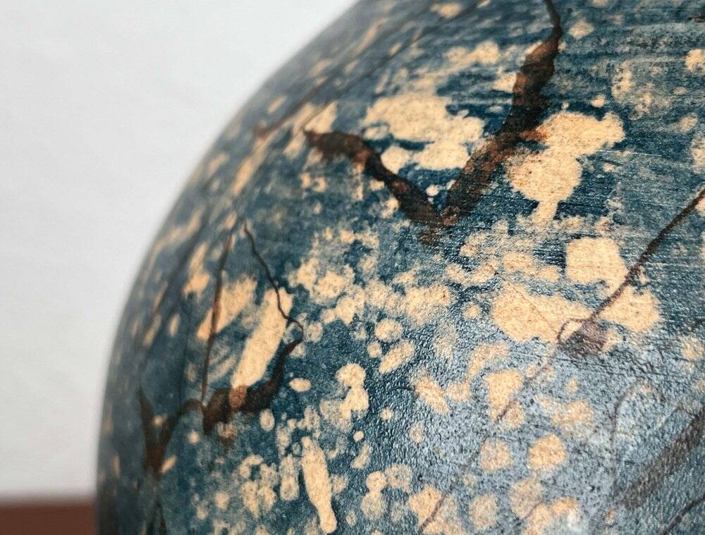 Brutalist mid-century studio pottery vase by Gerhard Liebenthron, 1975.