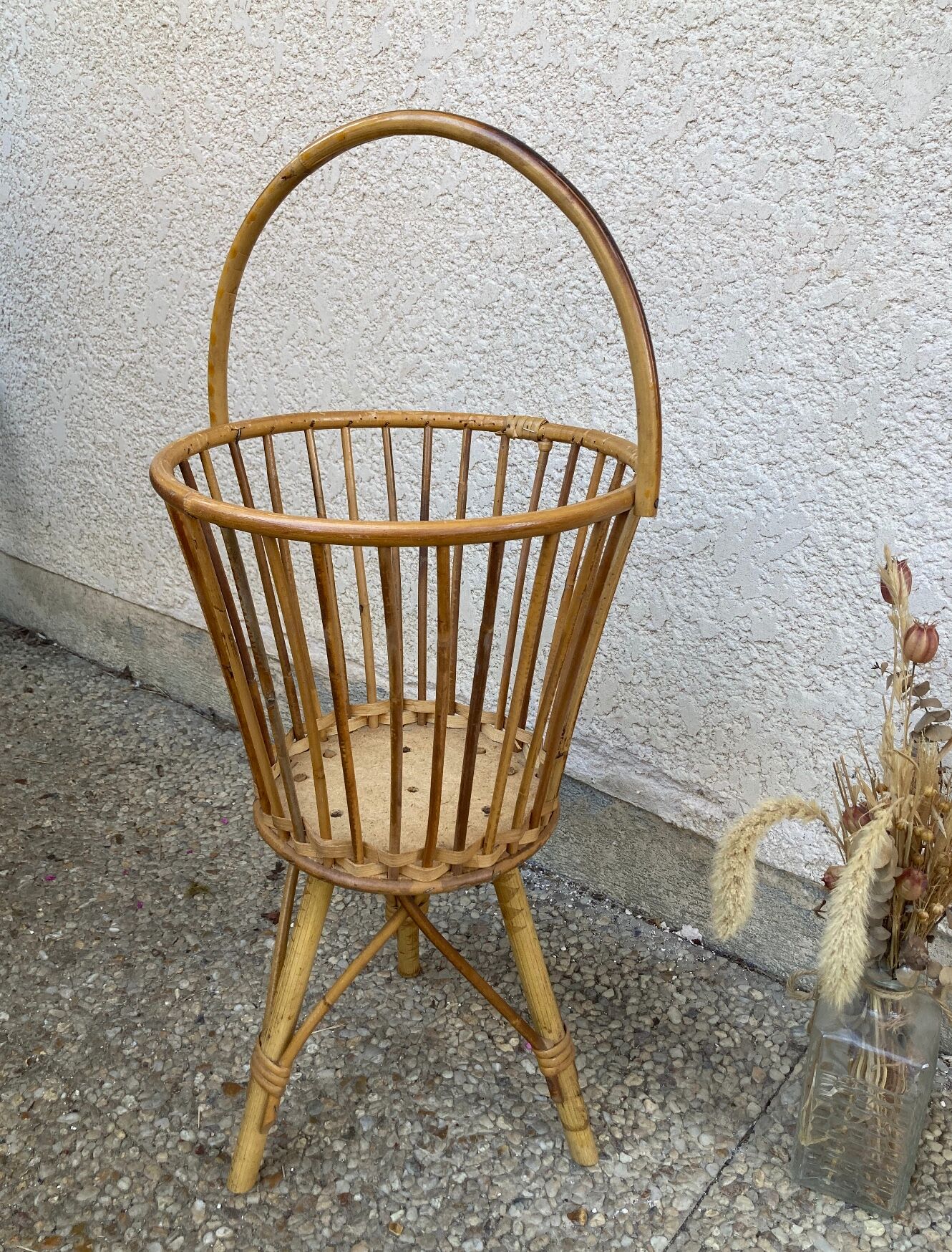 Vintage rattan worker