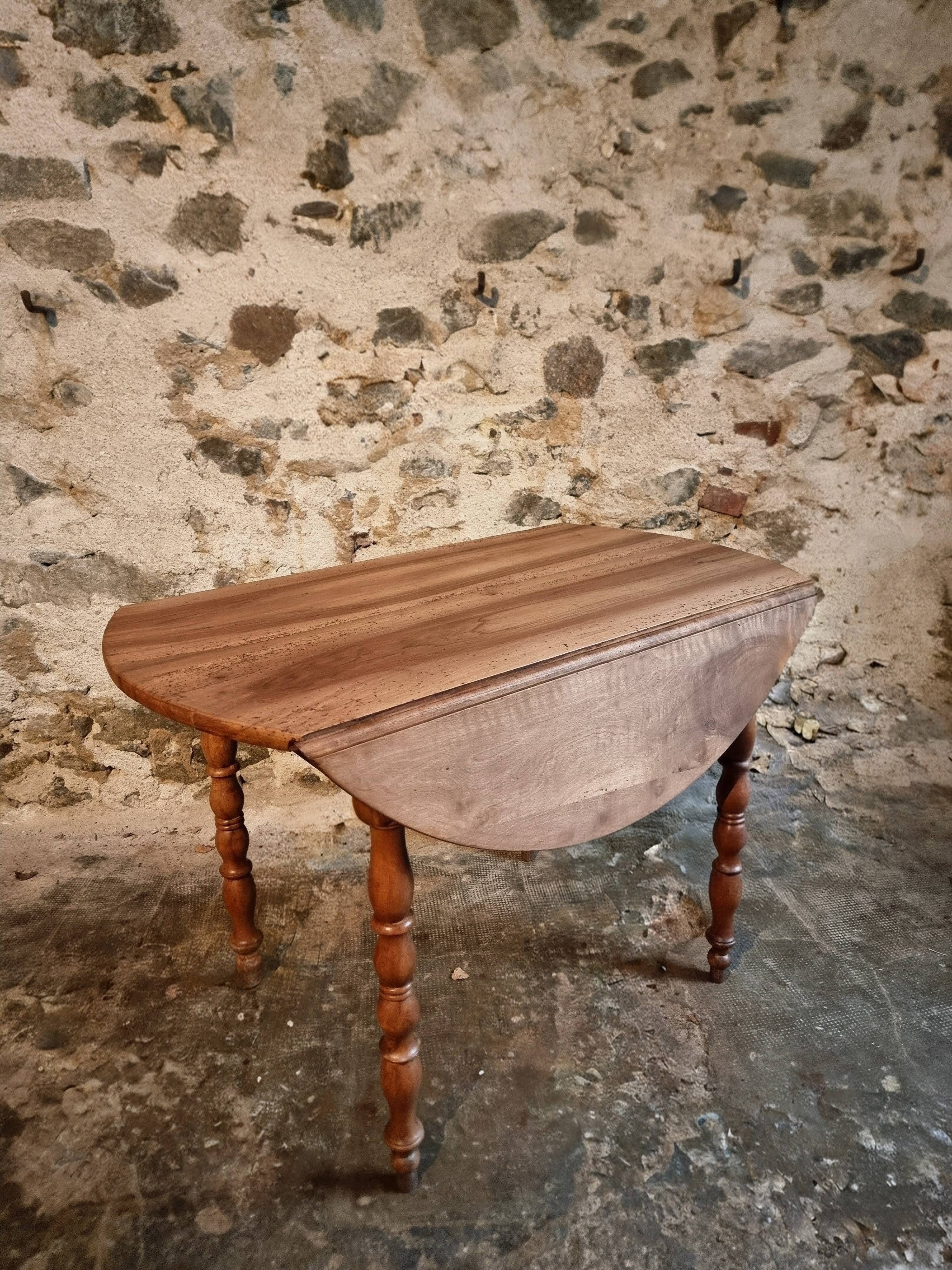 Antique walnut drop-leaf dining table – French round table 110 cm