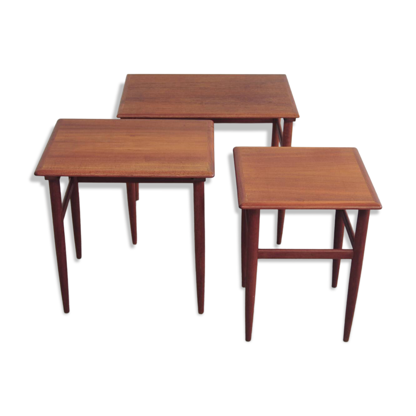 3 tables gigognes en teck, Danemark 1960