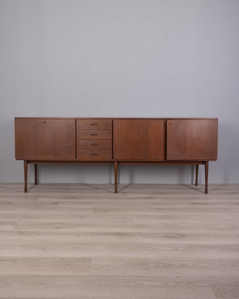 VINTAGE 1960S SIDEBOARD IN TEAK WOOD BY ITALIAN DESIGN