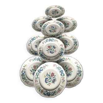 Villeroy and Boch Delia dinner plates