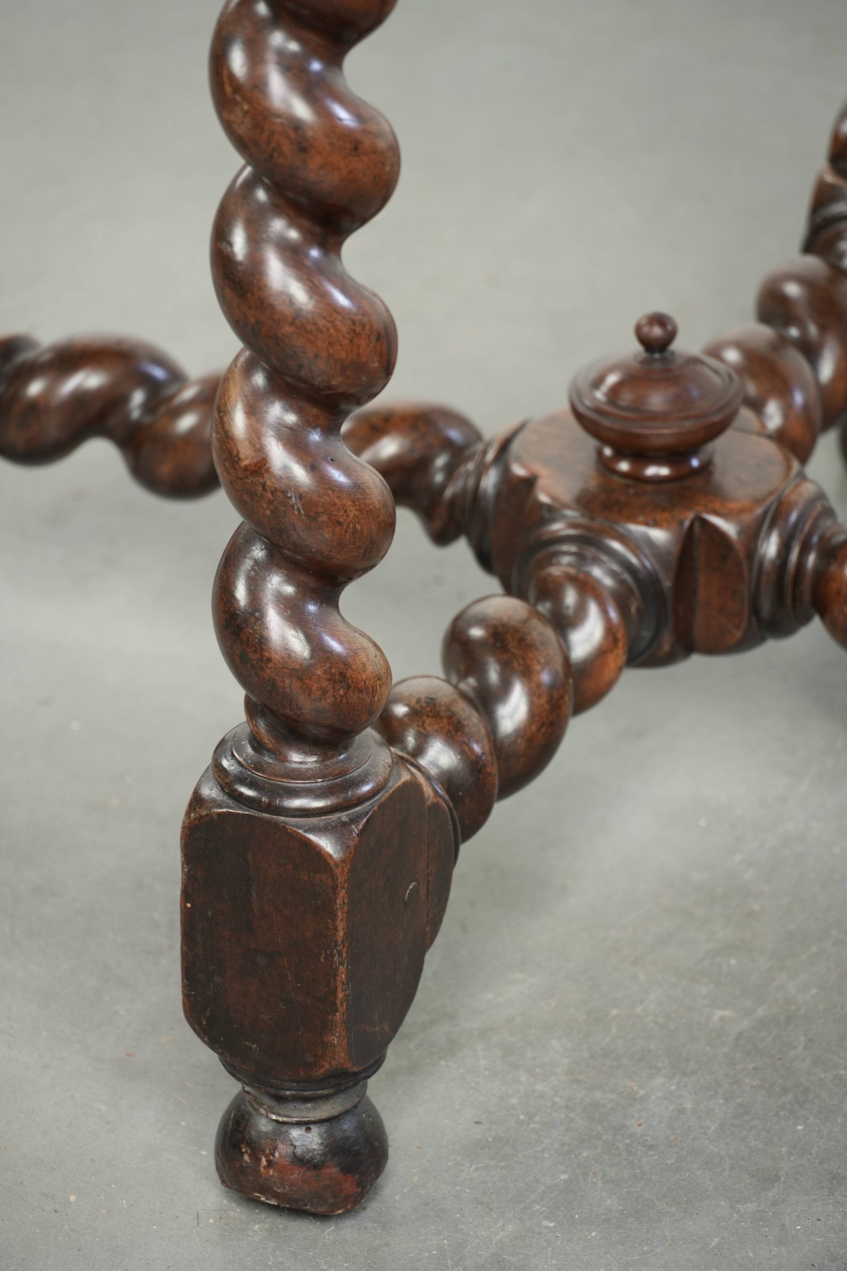 Antique English walnut side/center table with turned legs from around 1680