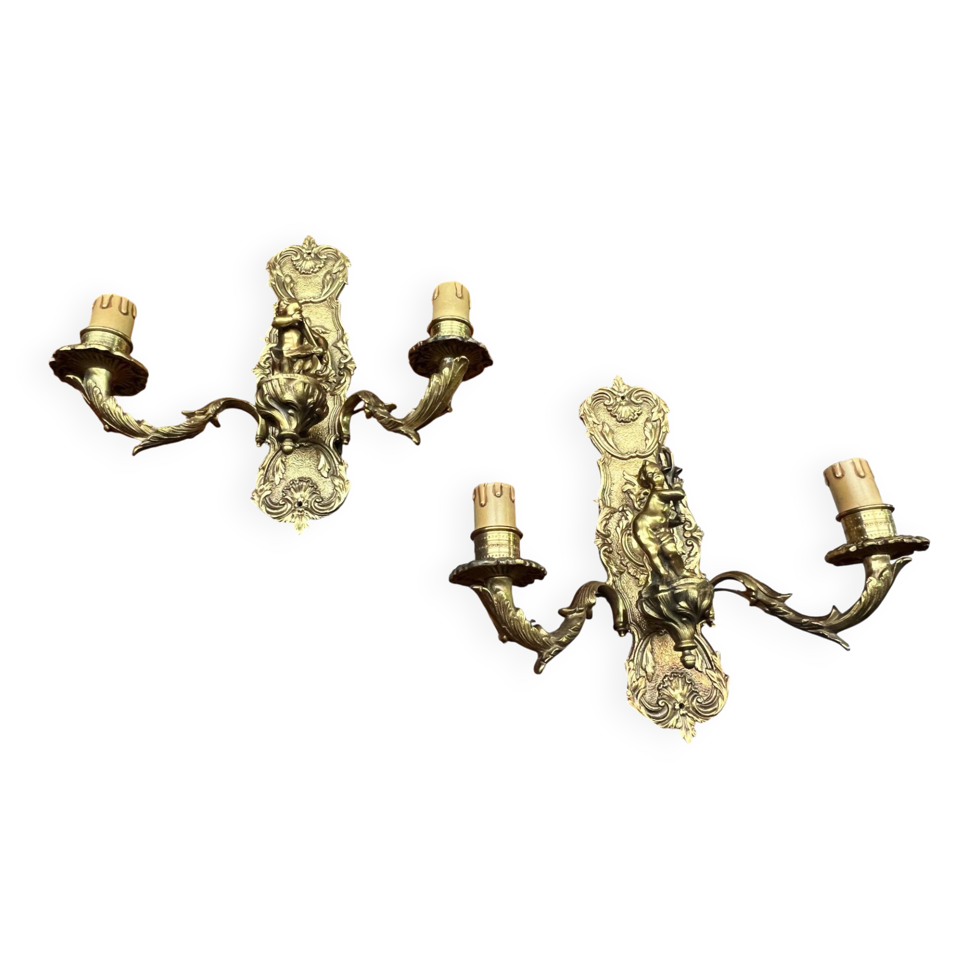Pair of Louis XV style wall lights. Solid gilded bronze.