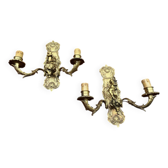 Paire d'appliques de style Louis XV. Bronze massif doré.