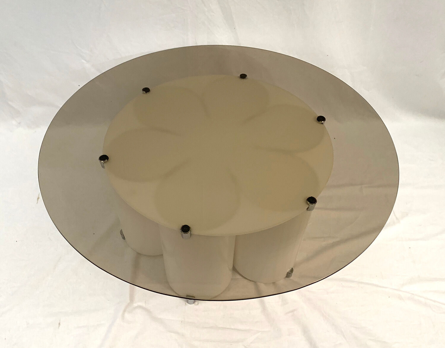 Space age lounge table in white Plexiglas