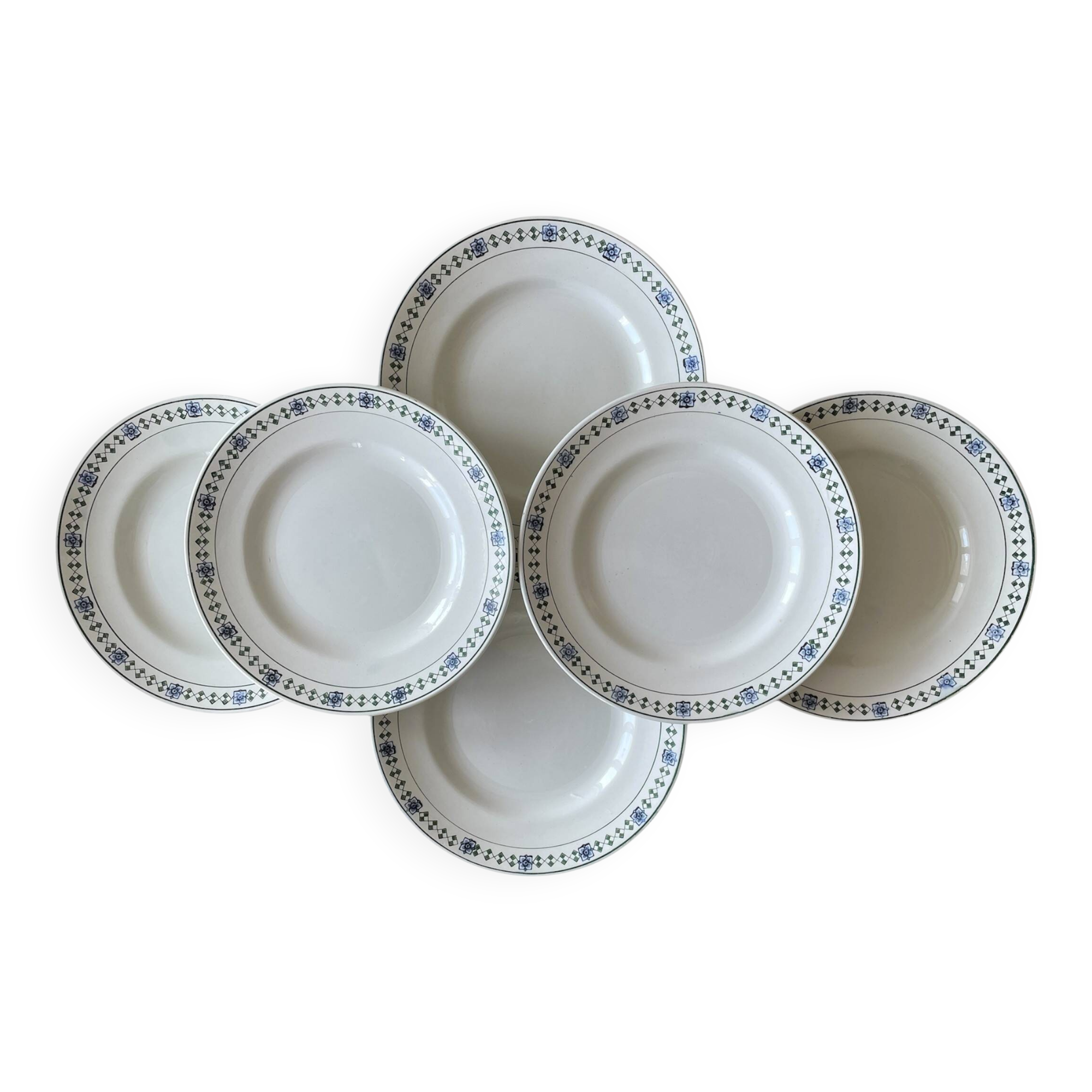 6 assiettes plates anciennes en faïence de Saint-Amand (Nord)