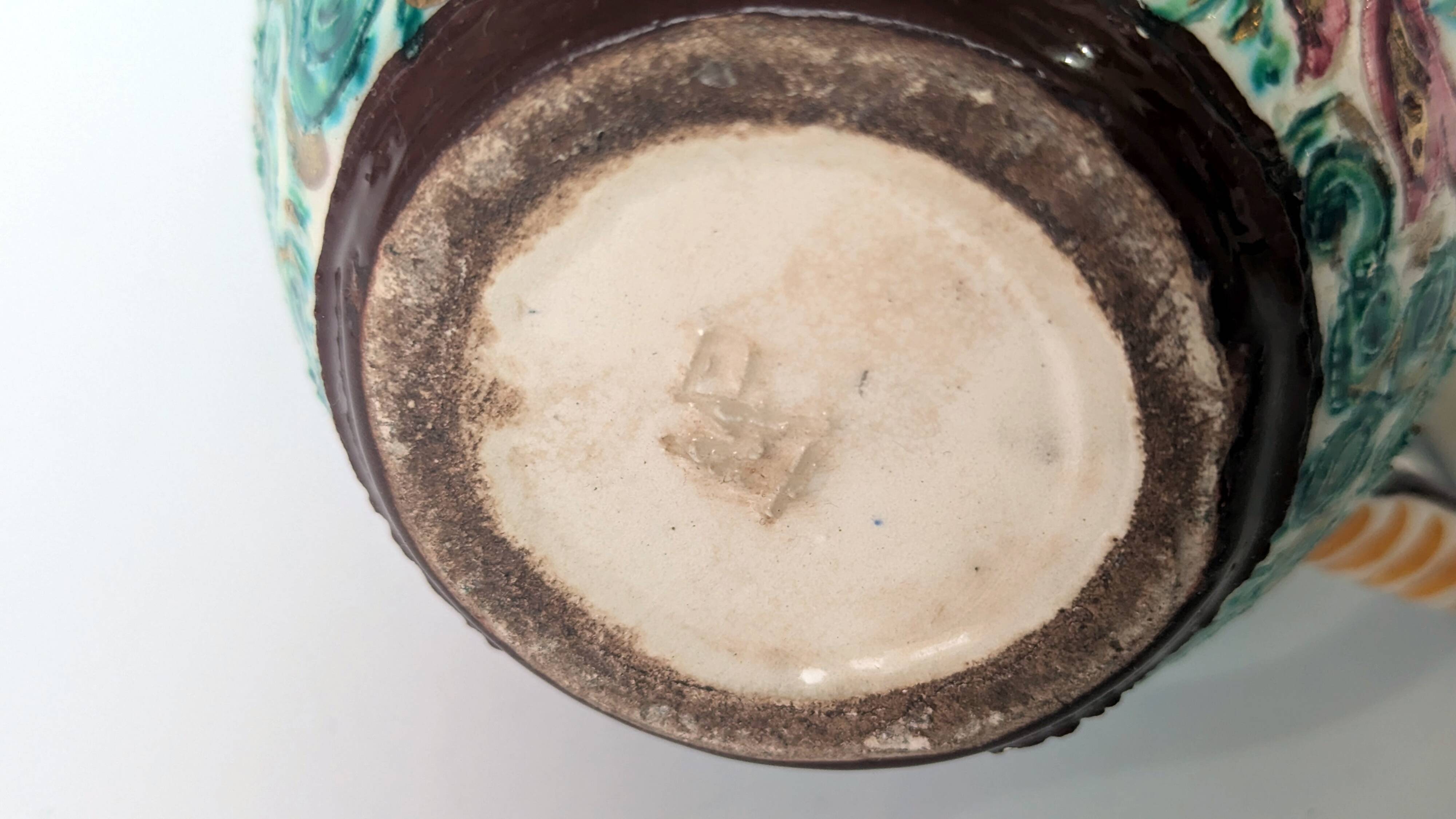 Pitcher Pot Earthenware - dragon decor - Swirling patterns and fantastic creatures - Masse frères