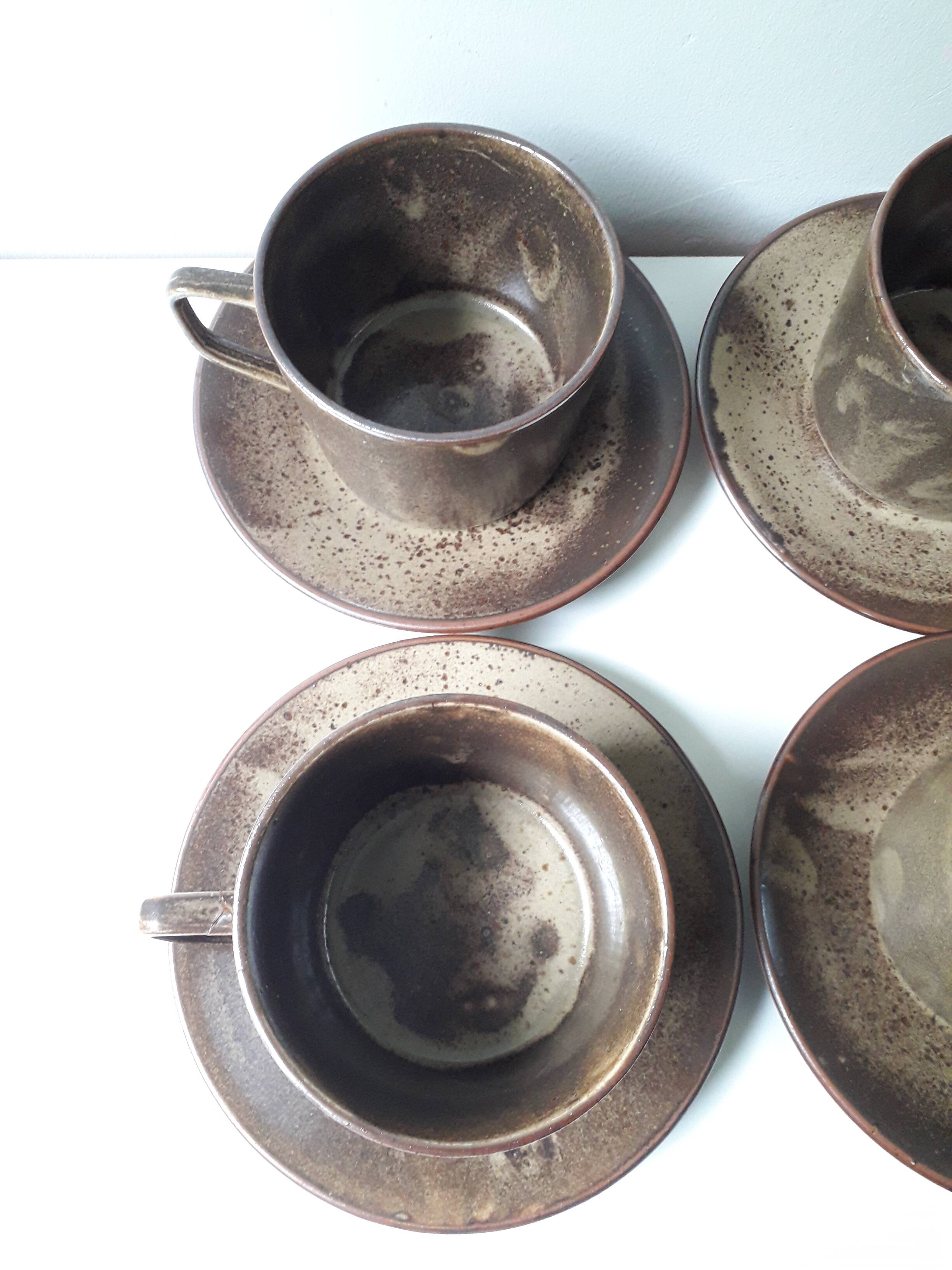 4 vintage stoneware cups + 4 saucers (A1)