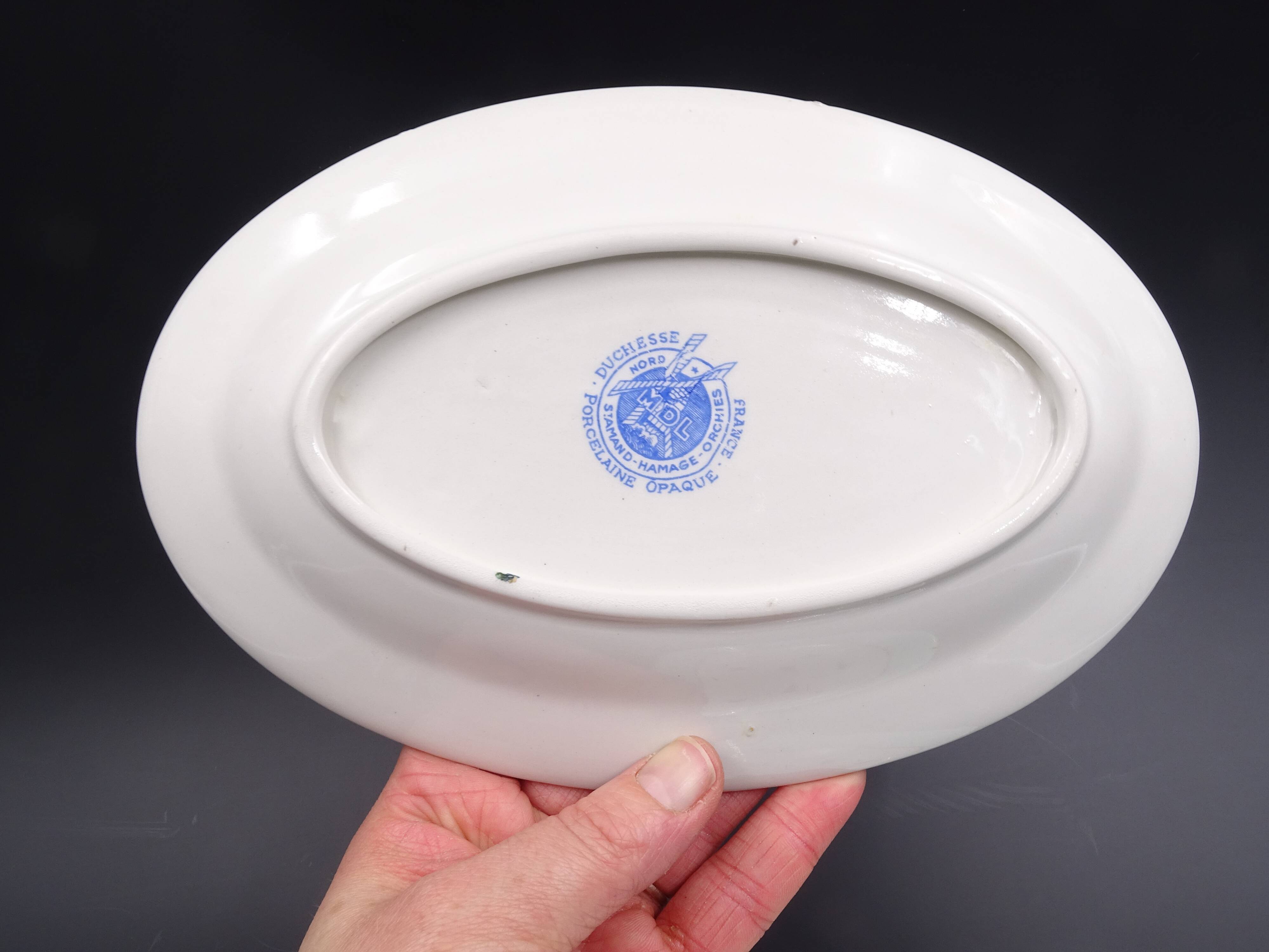 Pair of small cups or opaque porcelain ravines Model Duchess, St Amand Hamage