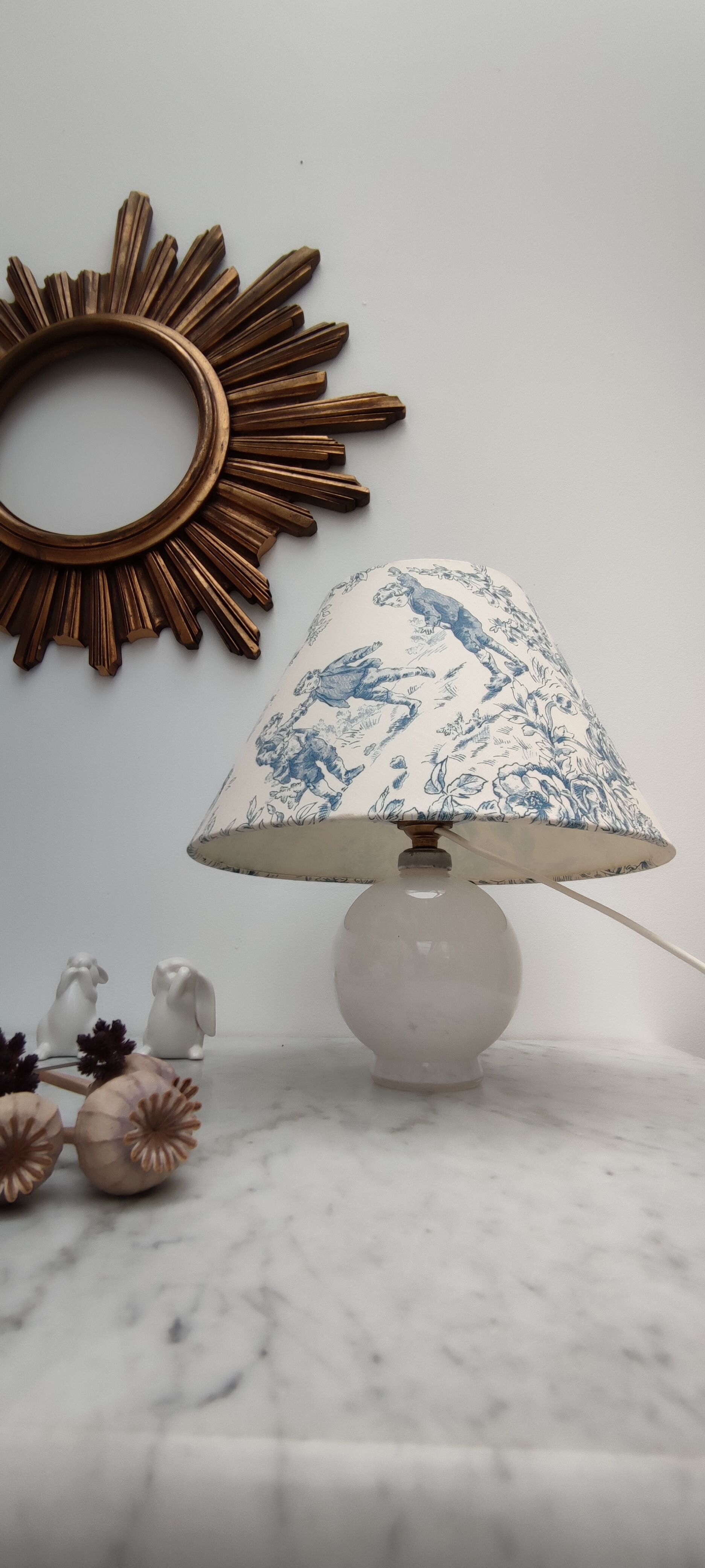 Petie blue lamp