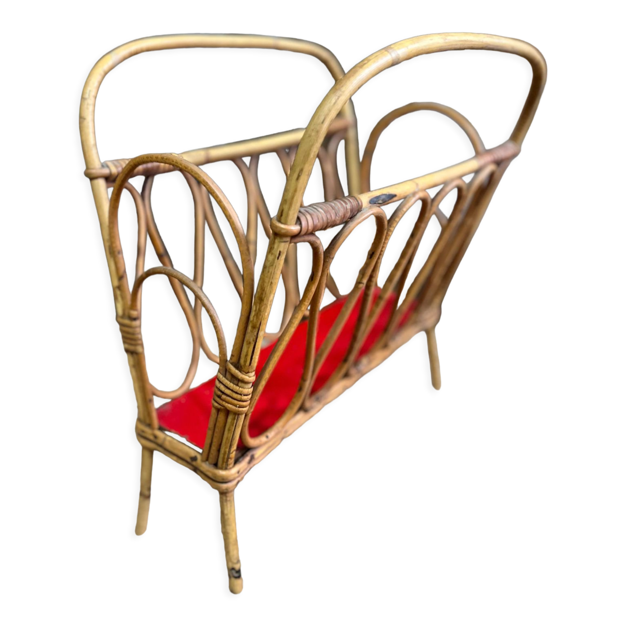Wicker magazine holder