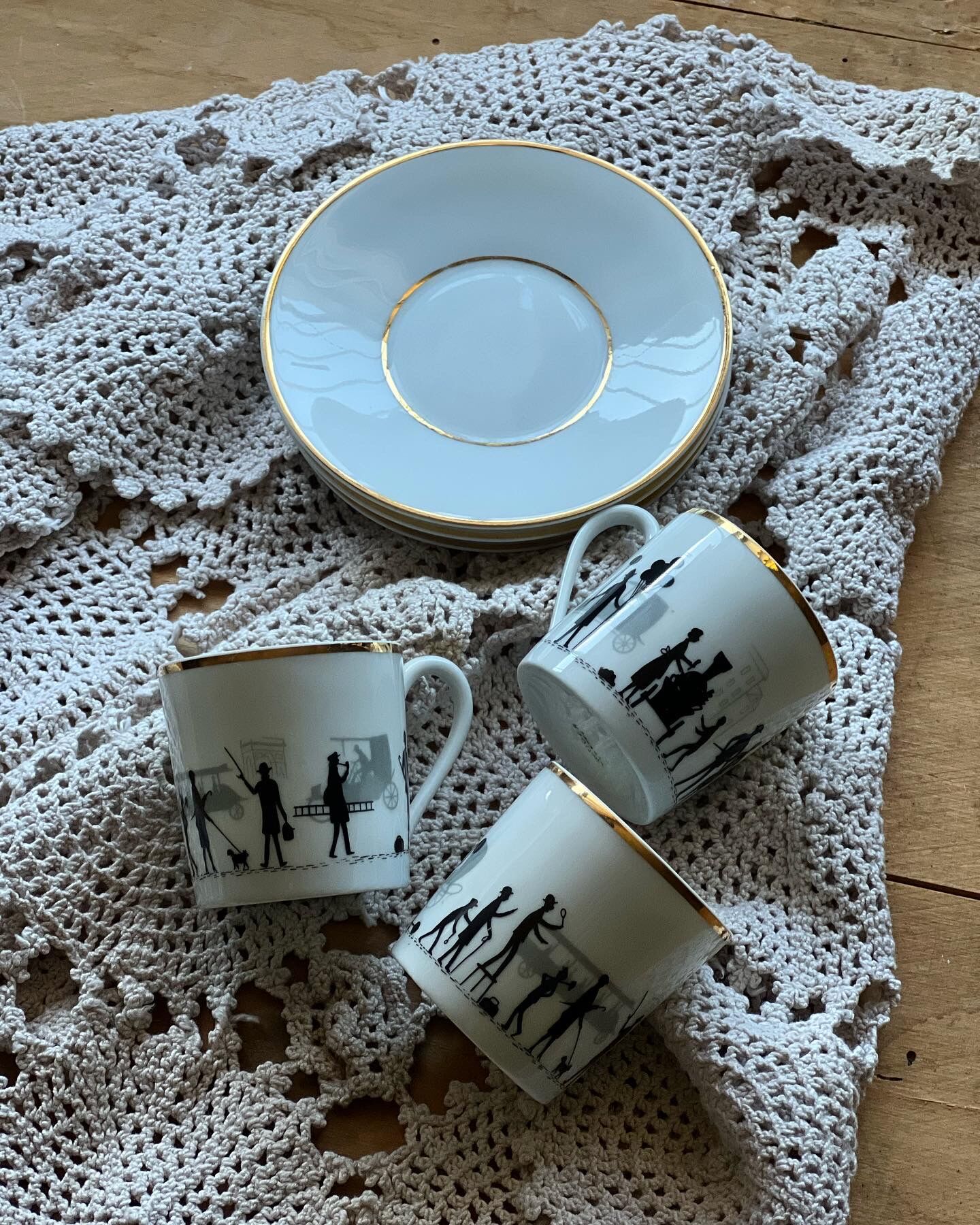 Limoges porcelain coffee cups / Wink to Mr. Silhouette Étienne