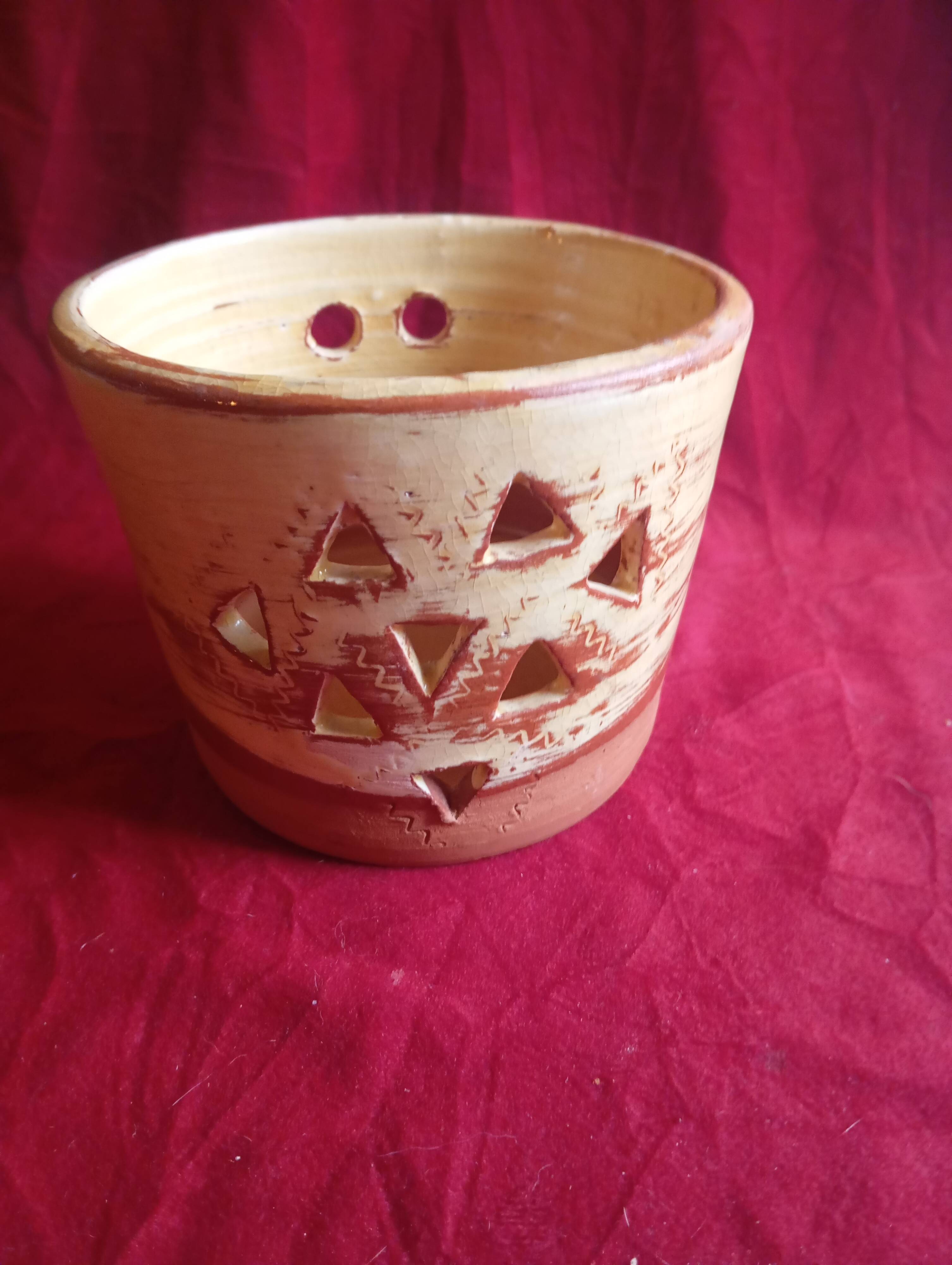 Artisanal terracotta lantern signed "fortune"