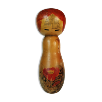 Grande Kokeshi - Winter camelia - master Watanabee Masao - 1917-2007